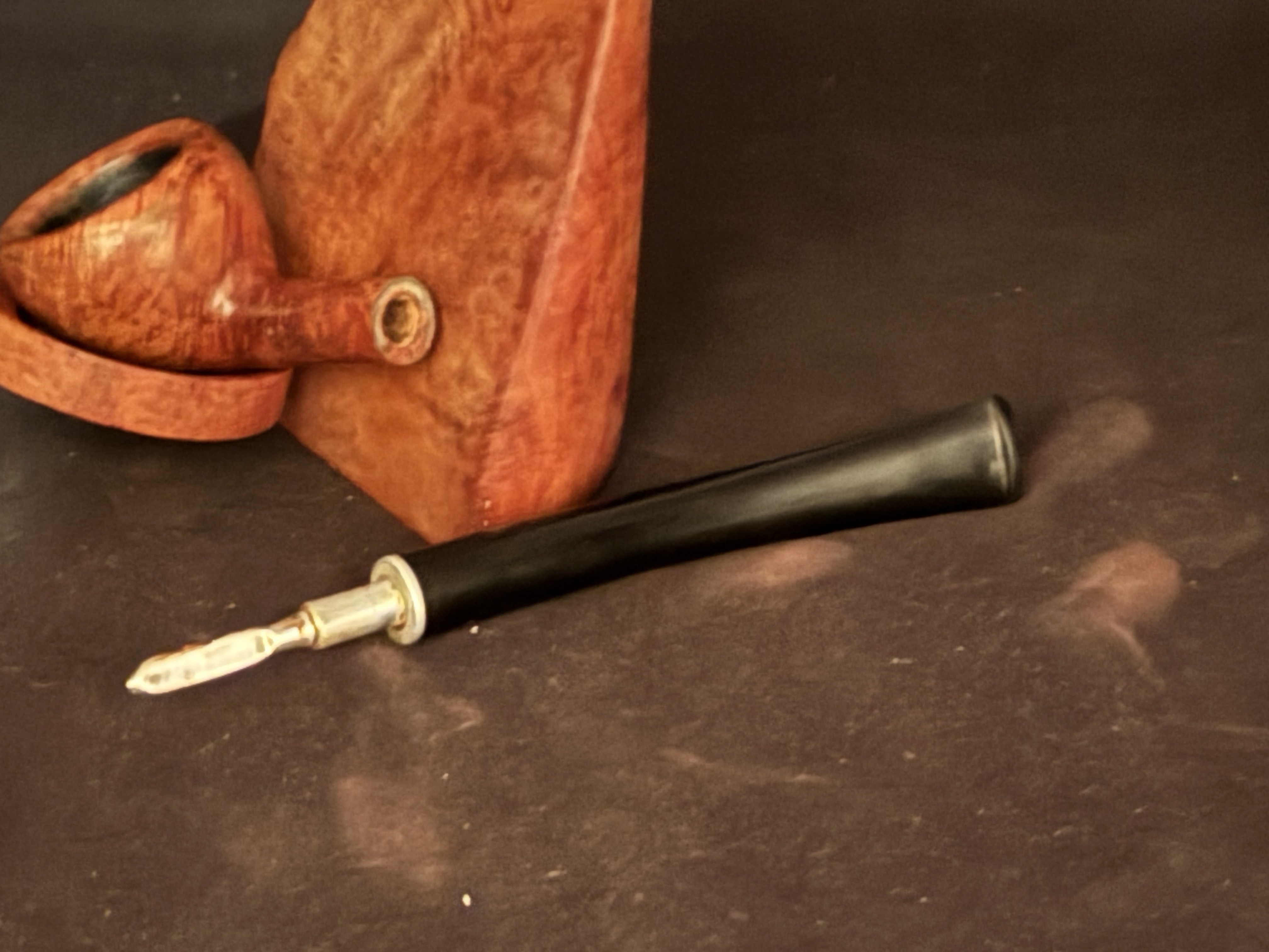 Hockey English Finish Smooth Apple Pot Pipe - Straight Pencil Shank Estate Pipe 8