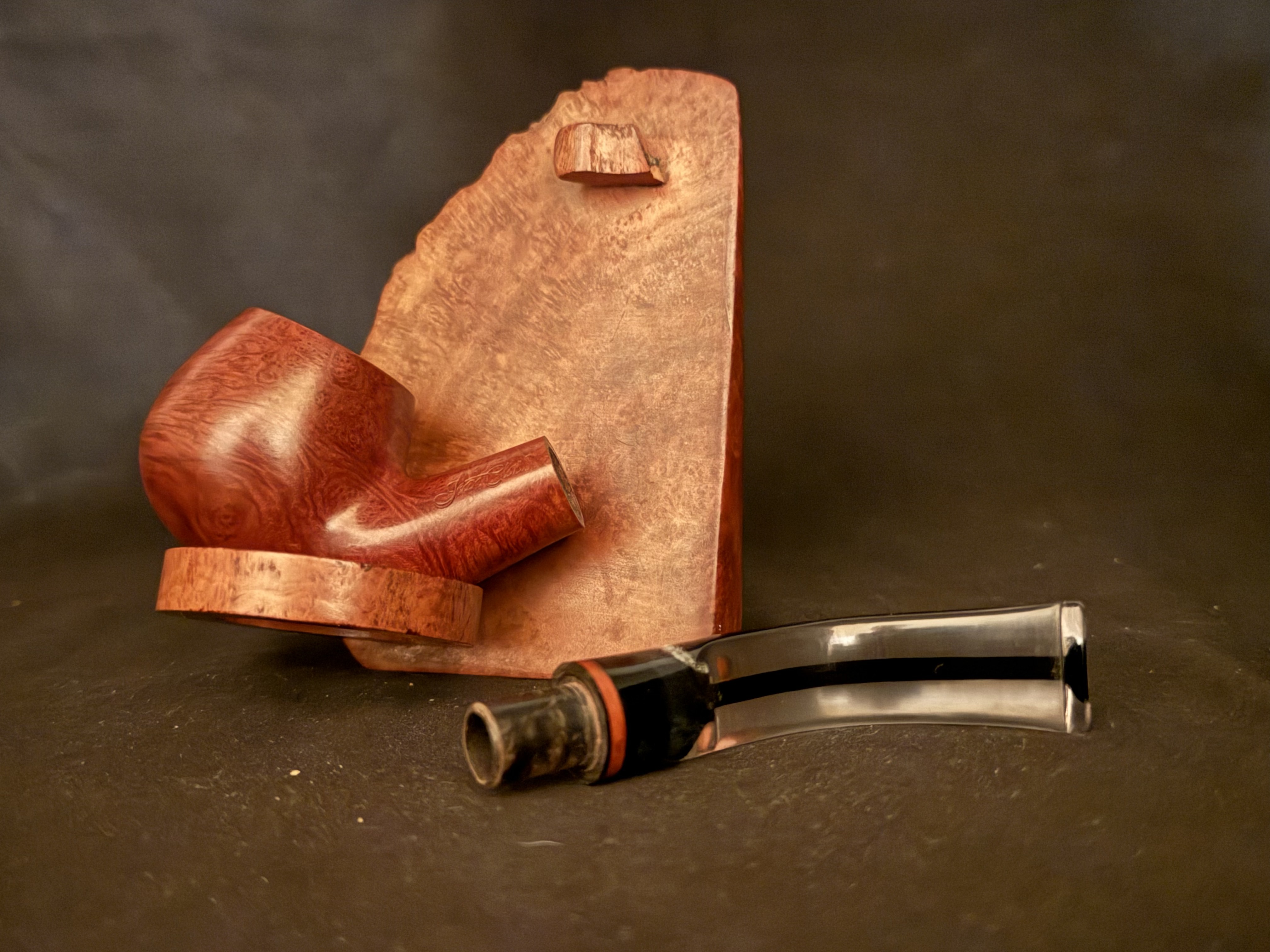 Jean Claude Smooth Bent Apple Pipe, Transparent Acrylic Saddle Stem, 9mm Filter 10