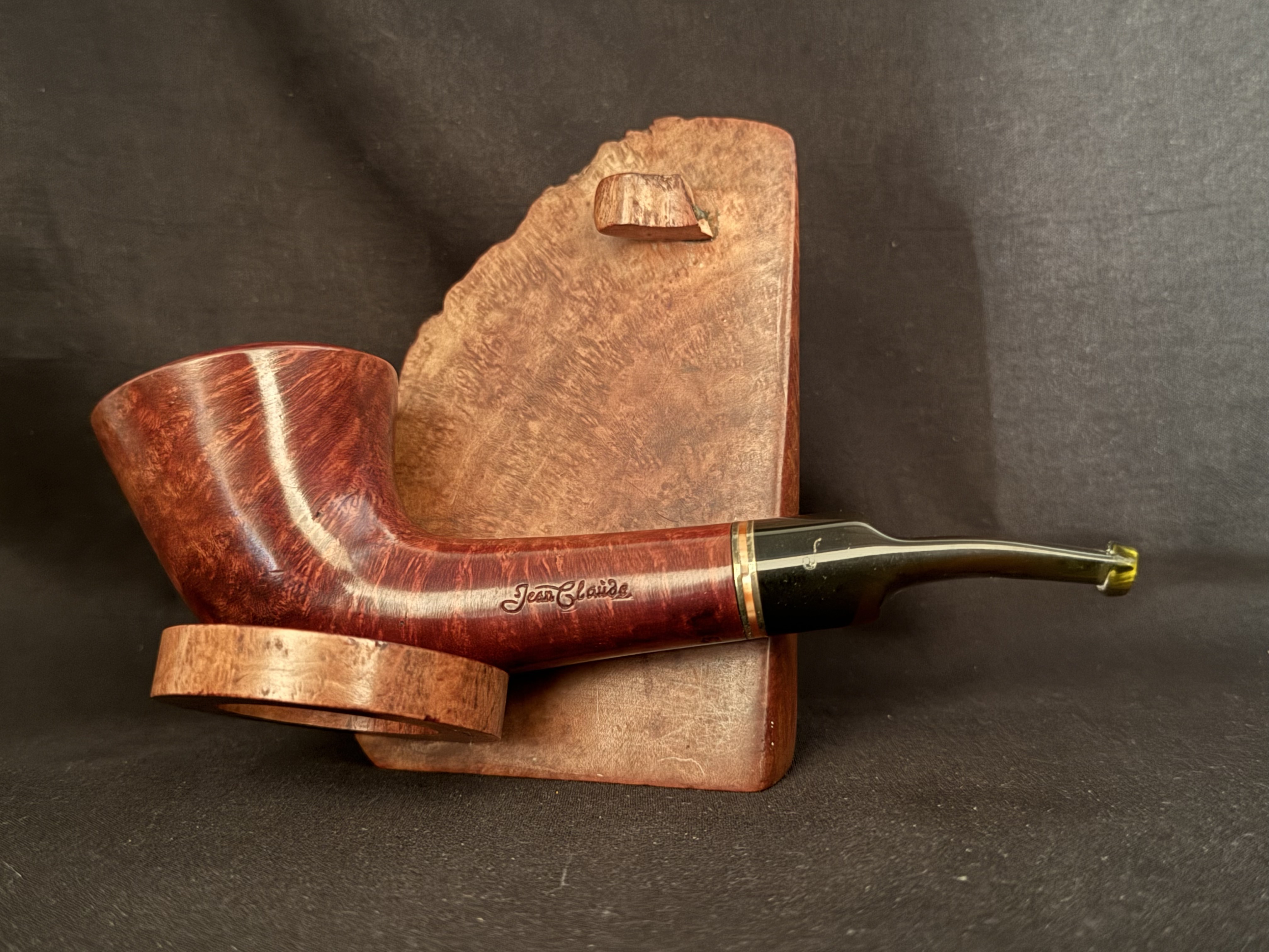 Jean Claude 3 Unsmoked Smooth Horn Pipe - Amber Acrylic Stem, 9mm 4
