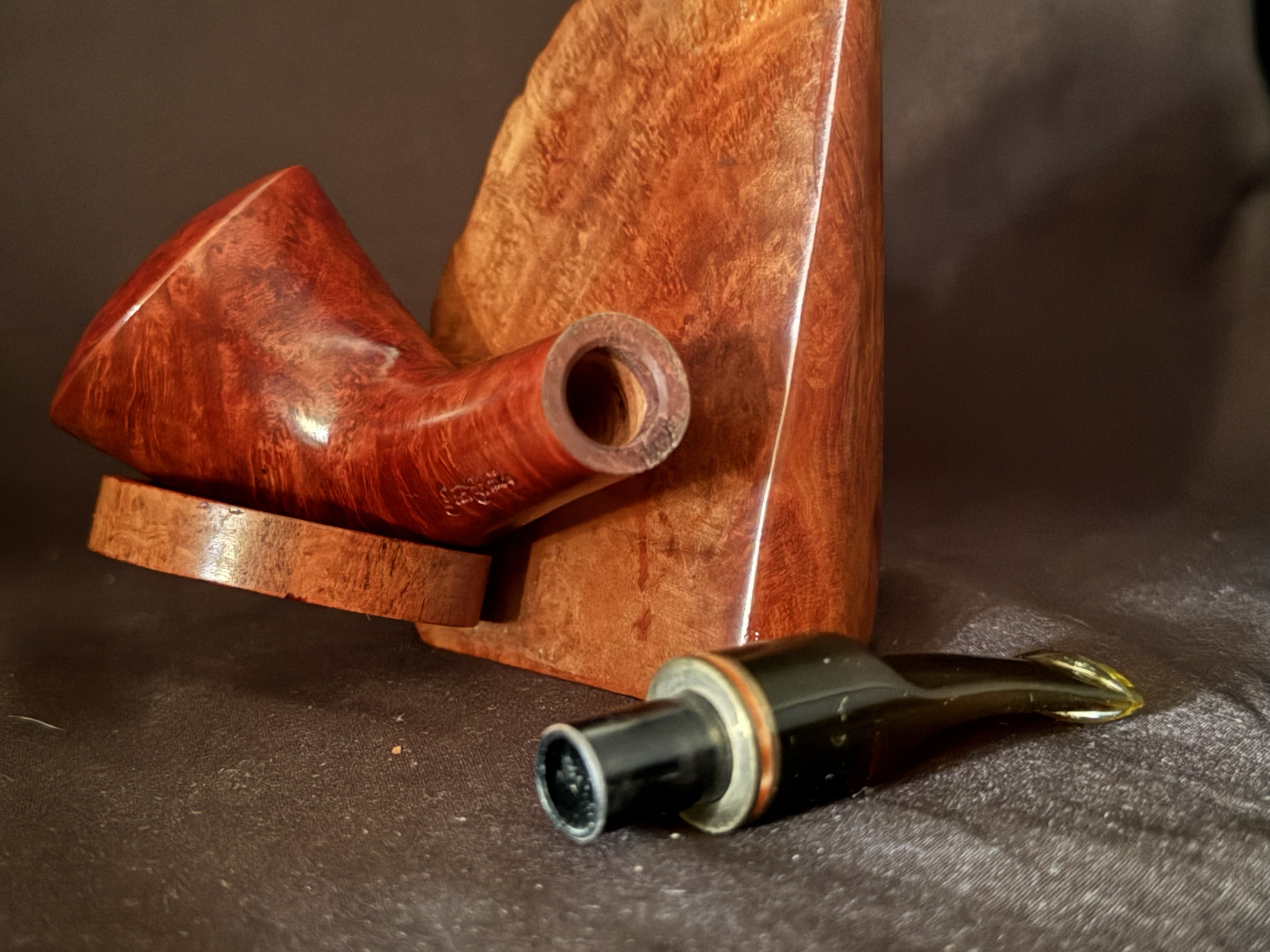 Jean Claude 3 Unsmoked Smooth Horn Pipe - Amber Acrylic Stem, 9mm 13