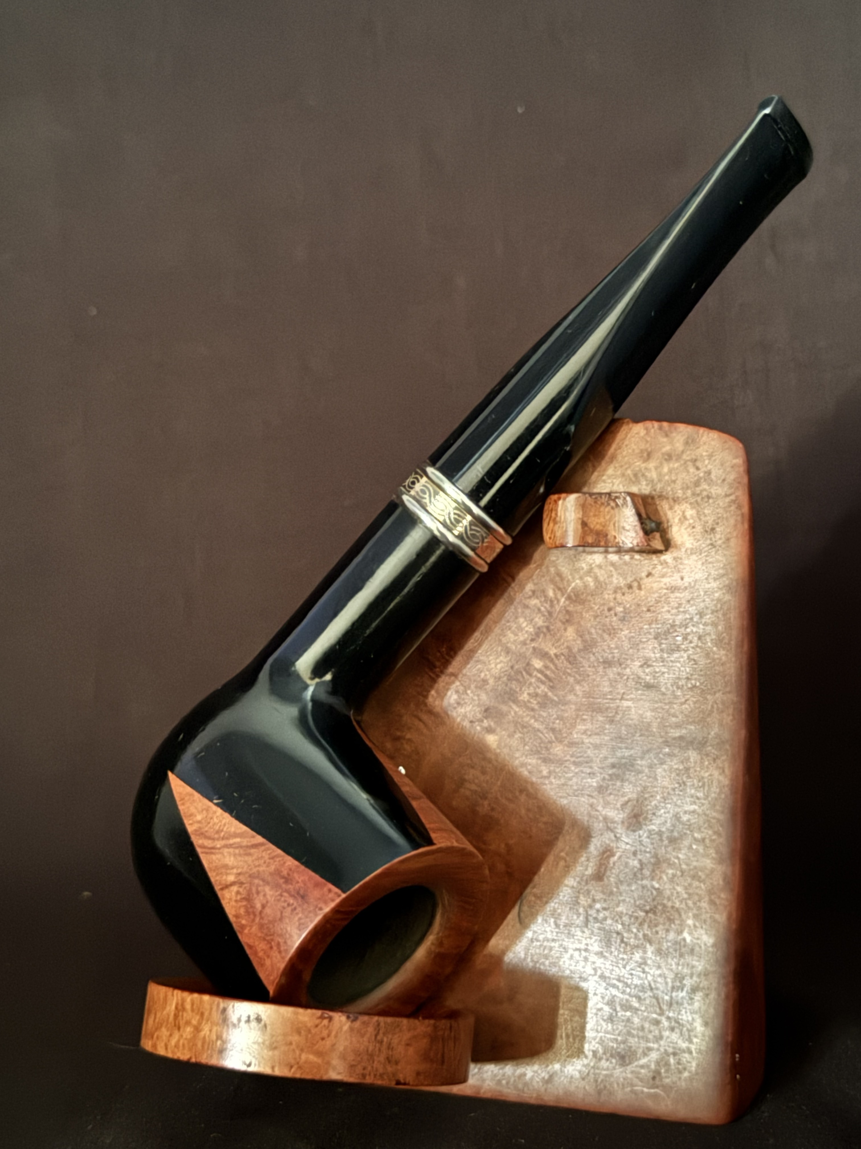Jean Claude Large Straight Pot Pipe, Glossy Black and Amber Smooth Finish, Metal Band, Acrylic Tapered Fishtail Stem, 9mm Filter 2