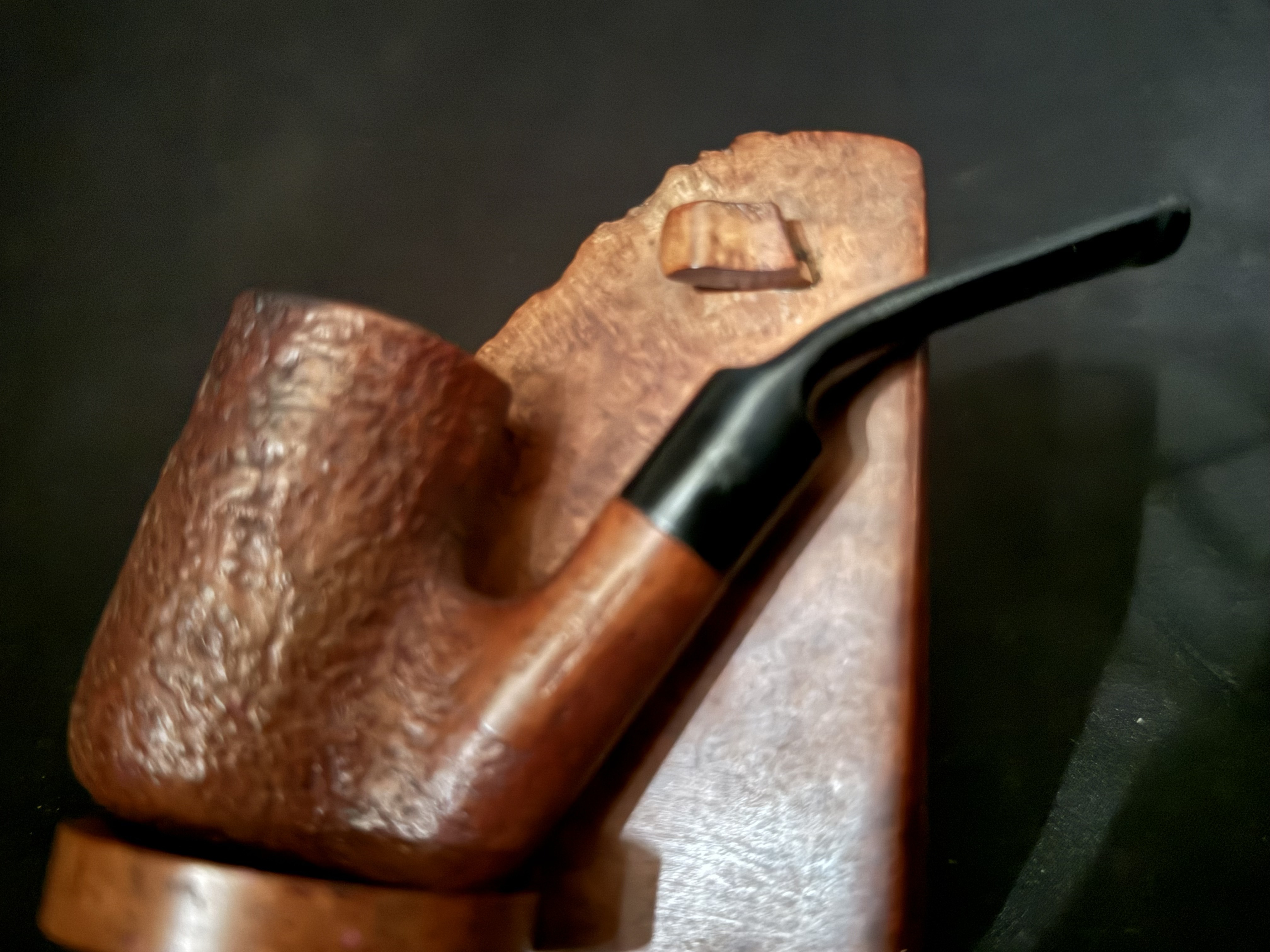 Kriswill Chief 1850 Sandblast Sitter Pipe, Bent Vulcanite Saddle Stem, Denmark 8