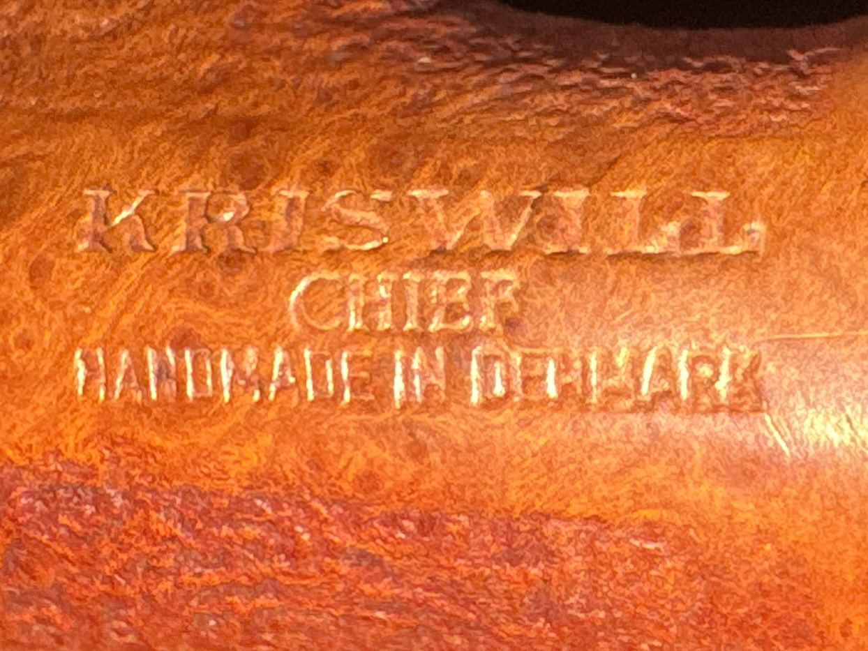 Kriswill Chief 1850 Sandblast Sitter Pipe, Bent Vulcanite Saddle Stem, Denmark 10