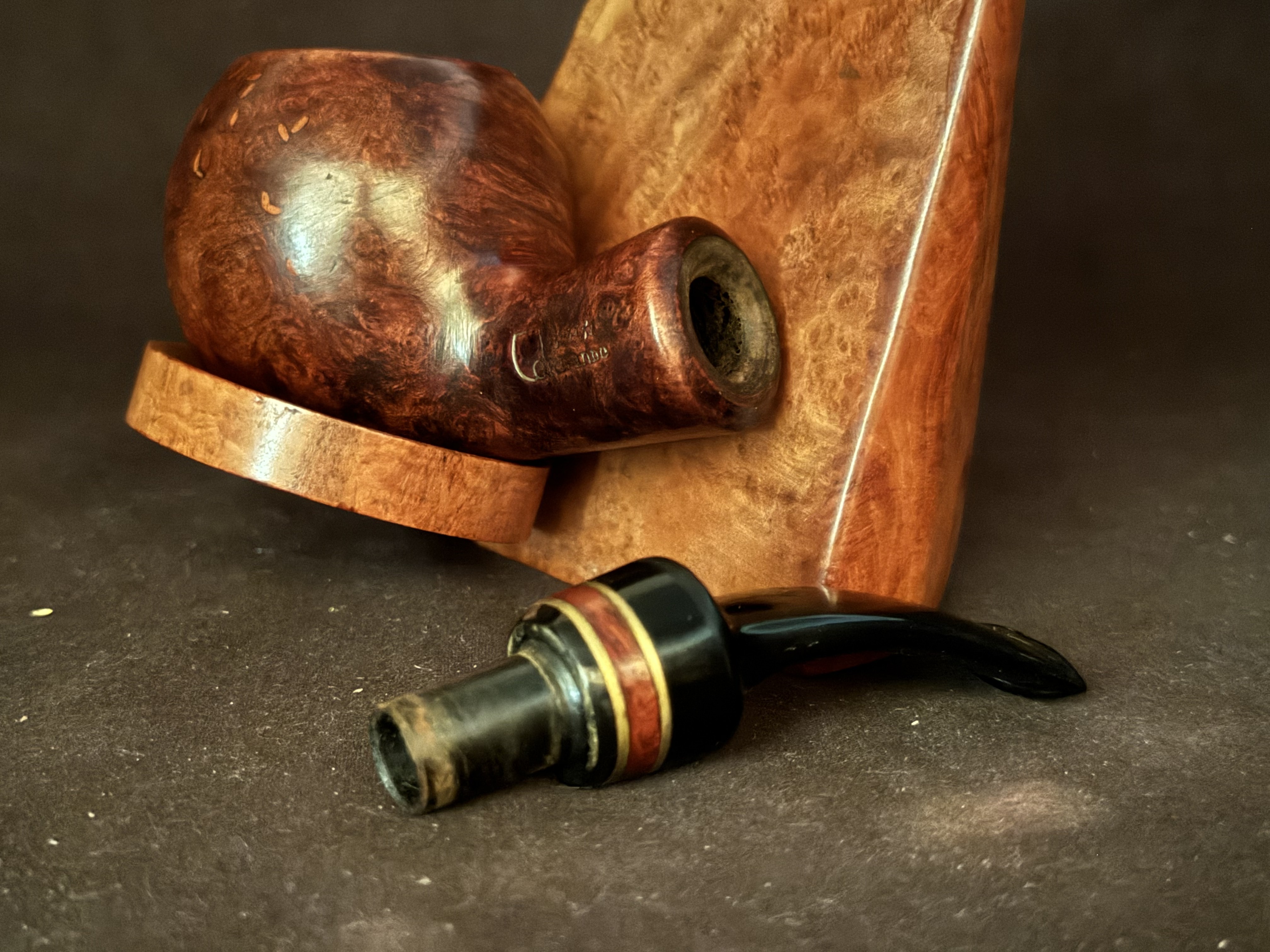 Unstamped Smooth Bent Apple Briar Estate Pipe, Acrylic Army Mount, 9mm Filter, Fishtail Stem 8