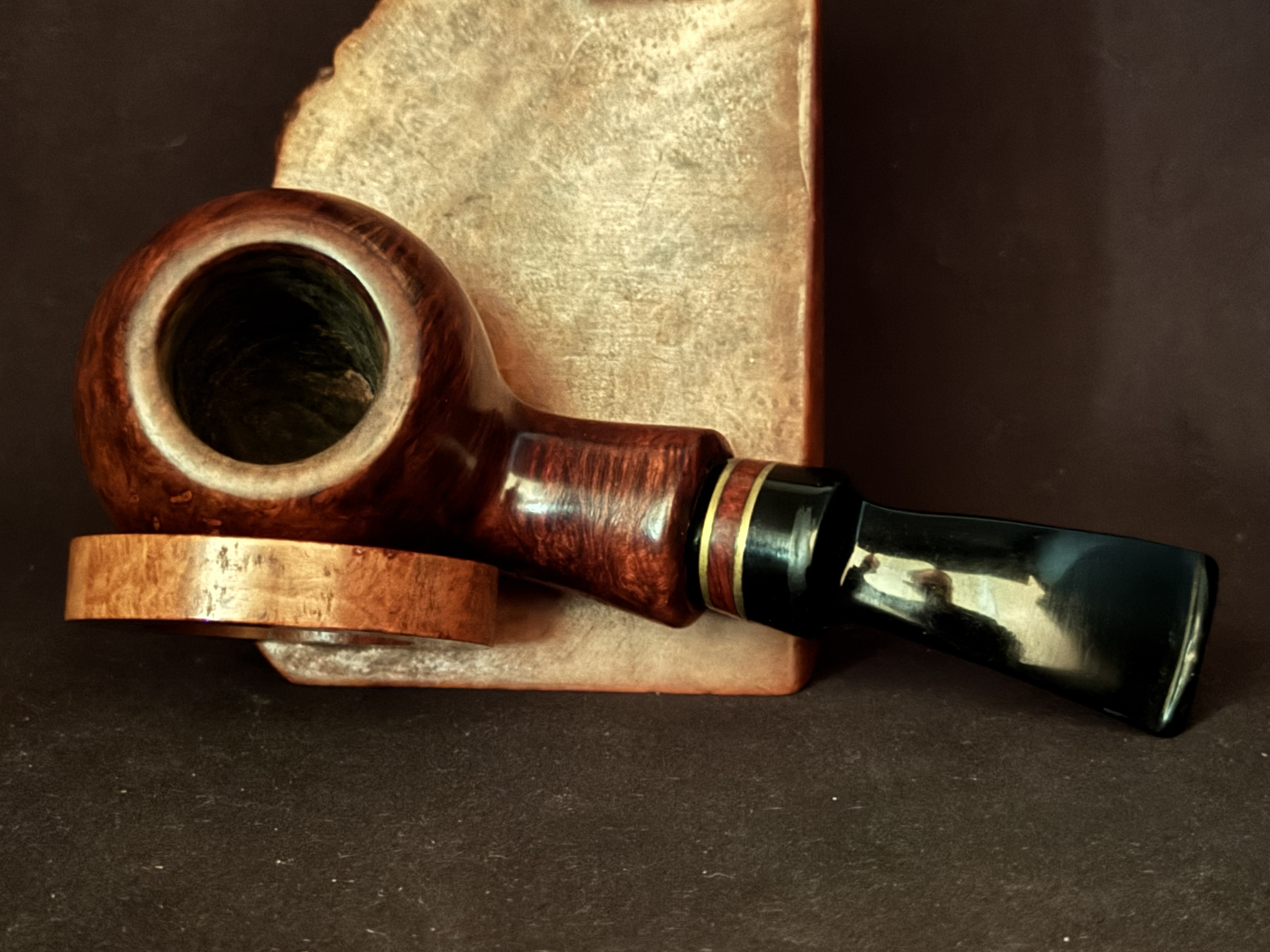 Unstamped Smooth Bent Apple Briar Estate Pipe, Acrylic Army Mount, 9mm Filter, Fishtail Stem 5