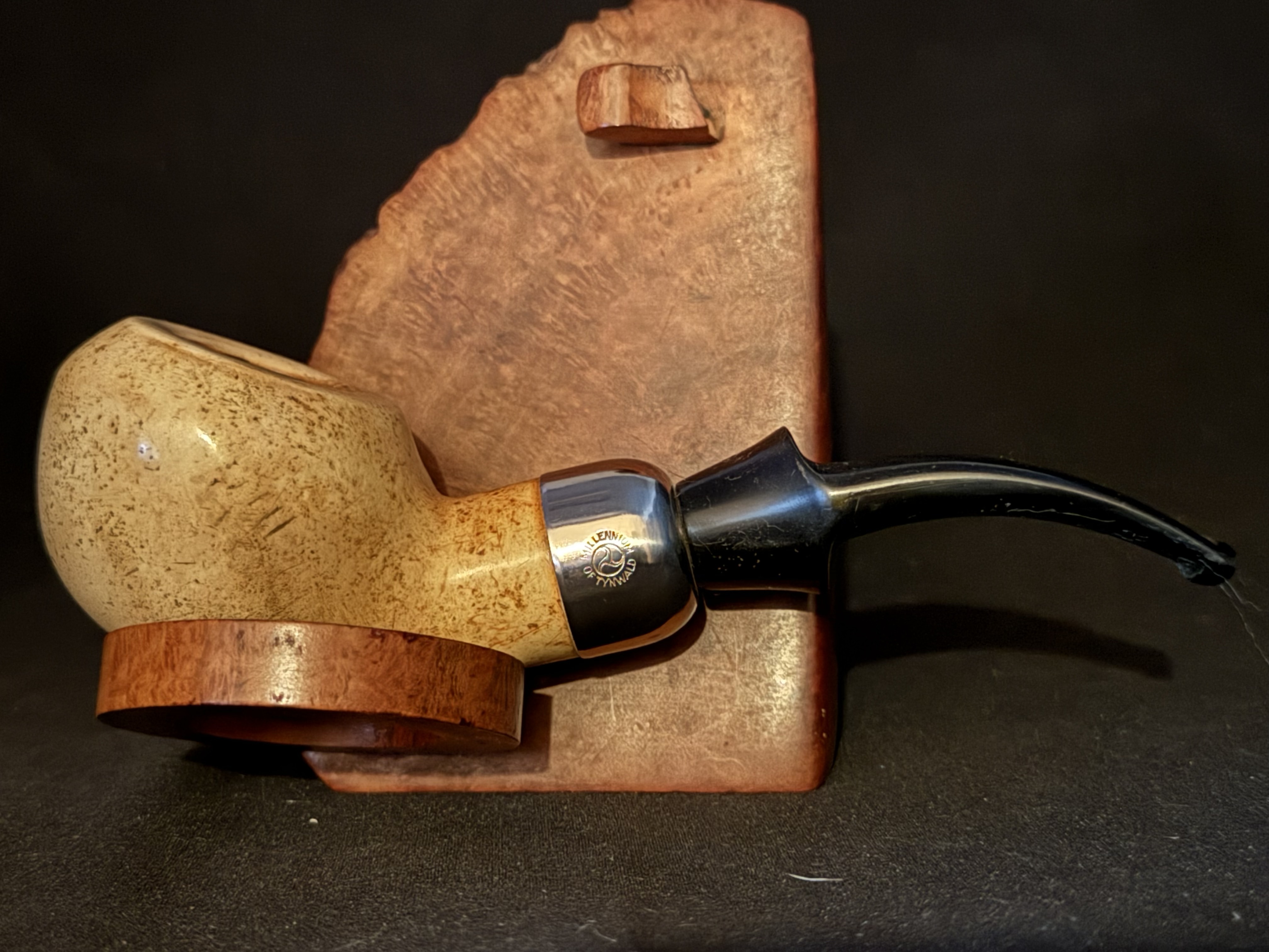 Laxey Meerschaum Bent Apple Pipe - Millennium of Tynwald Band 3
