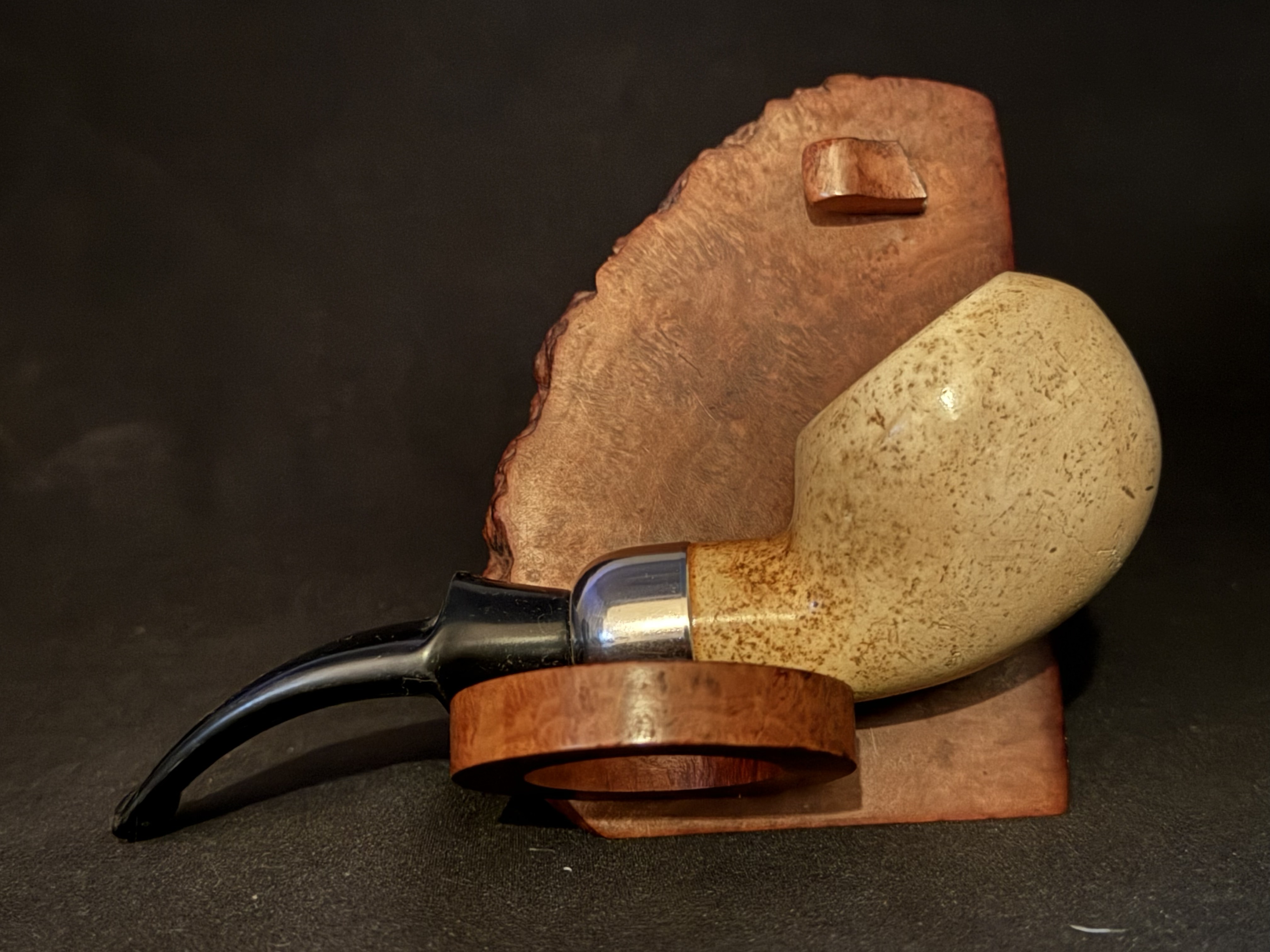 Laxey Meerschaum Bent Apple Pipe - Millennium of Tynwald Band 4