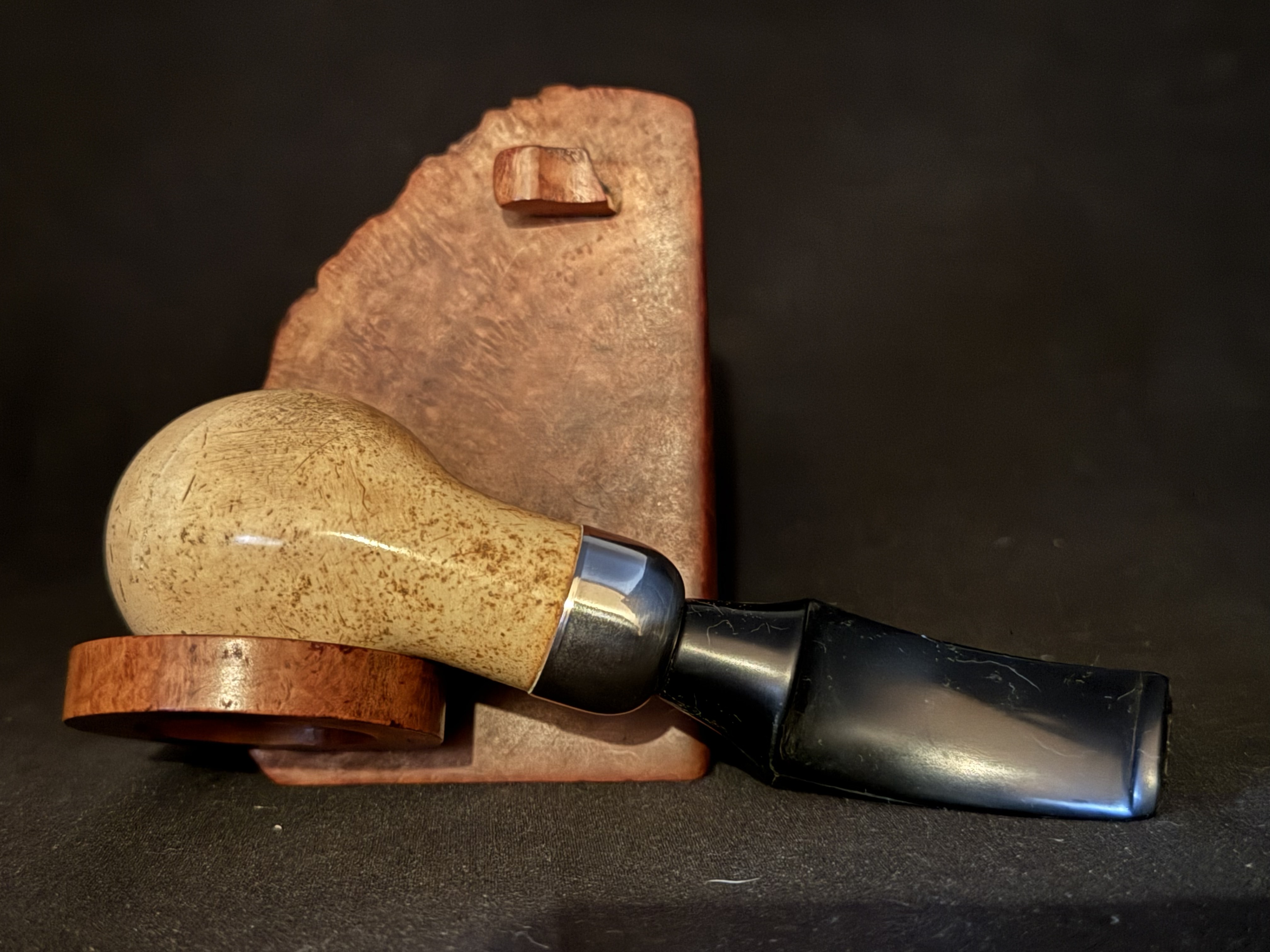 Laxey Meerschaum Bent Apple Pipe - Millennium of Tynwald Band 7