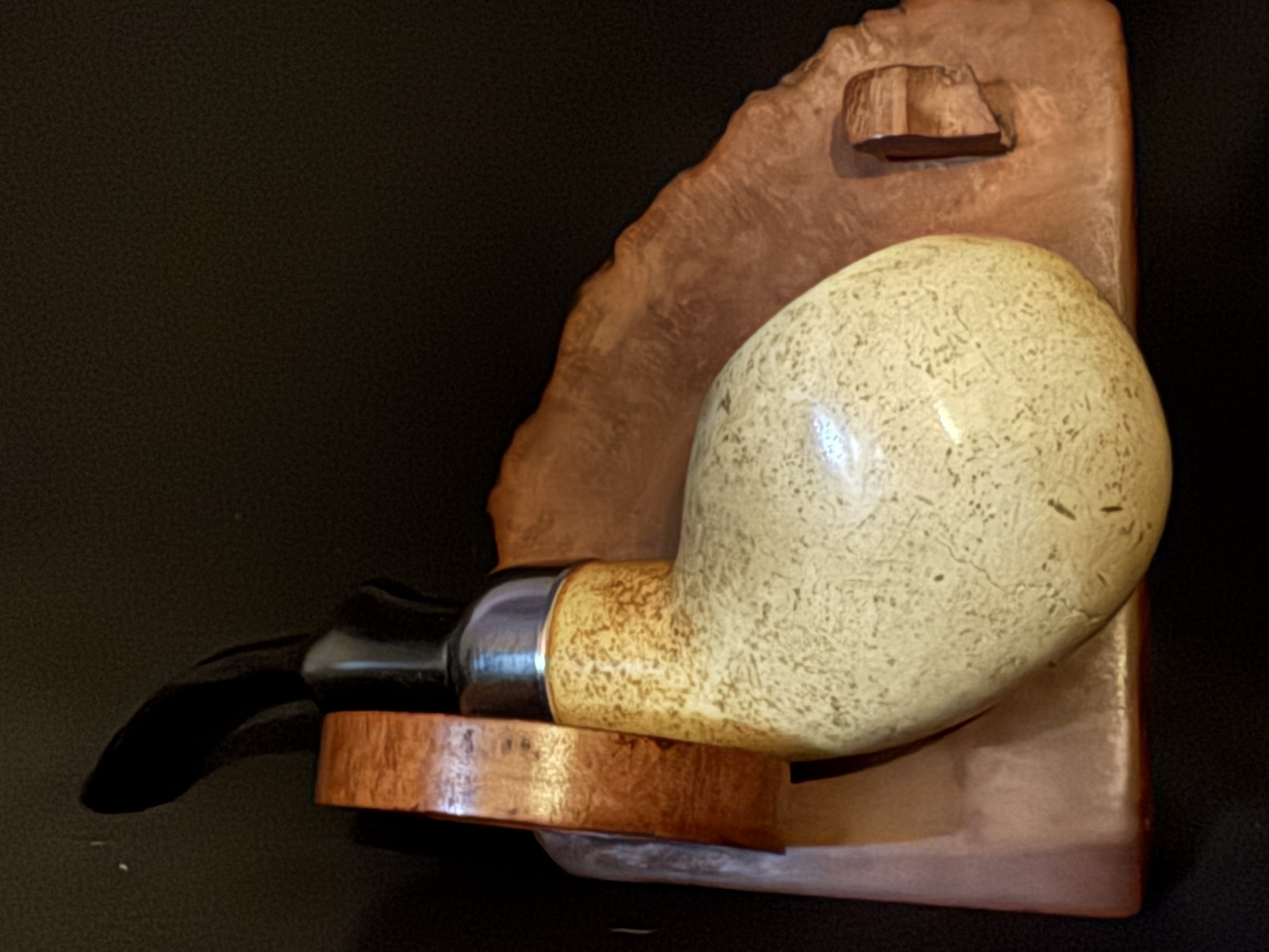 Laxey Meerschaum Bent Apple Pipe - Millennium of Tynwald Band 8