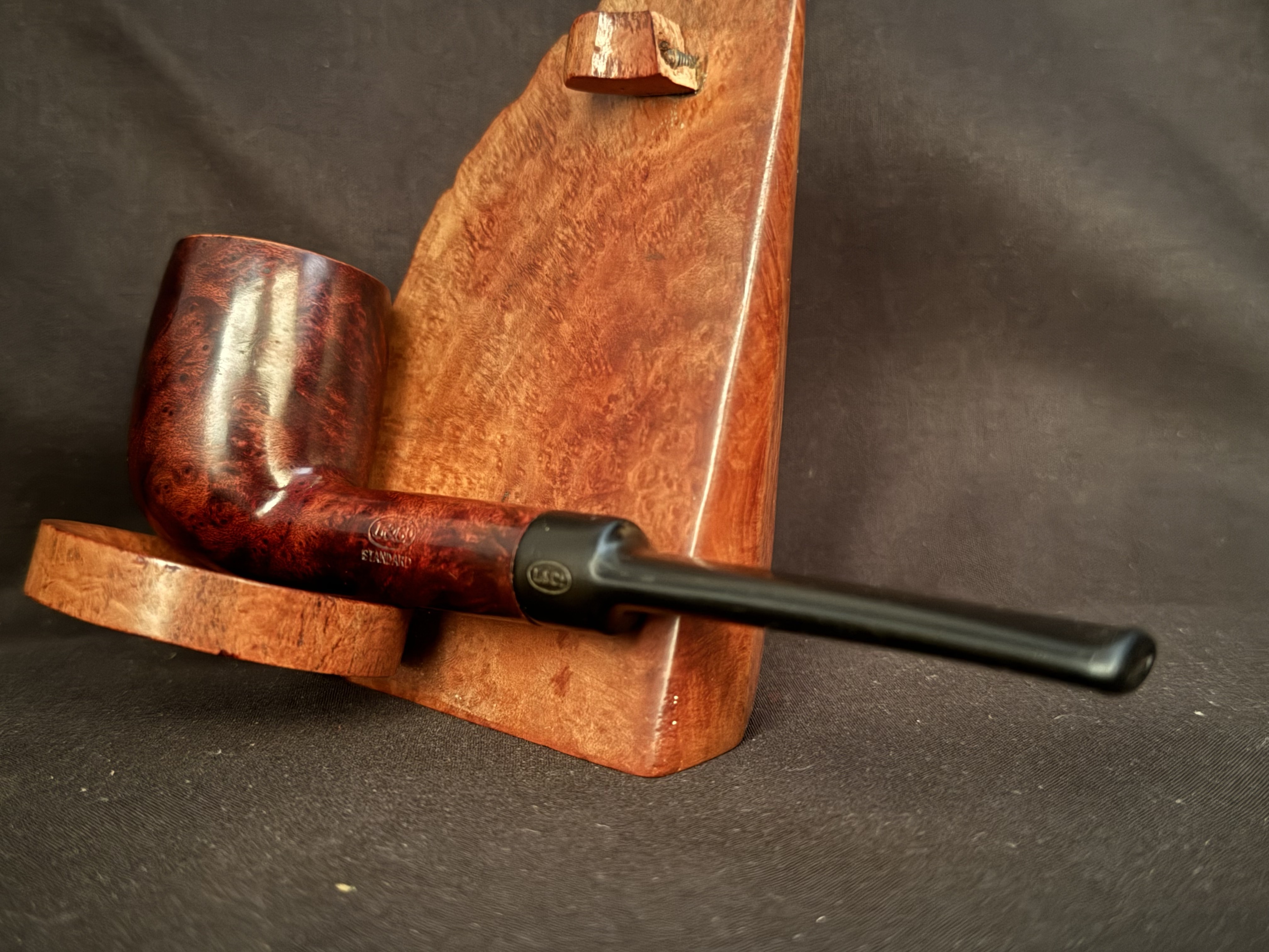 Loewe London W. Standard Smooth Straight Billiard Estate Pipe, Reddish Finish, Fishtail 11