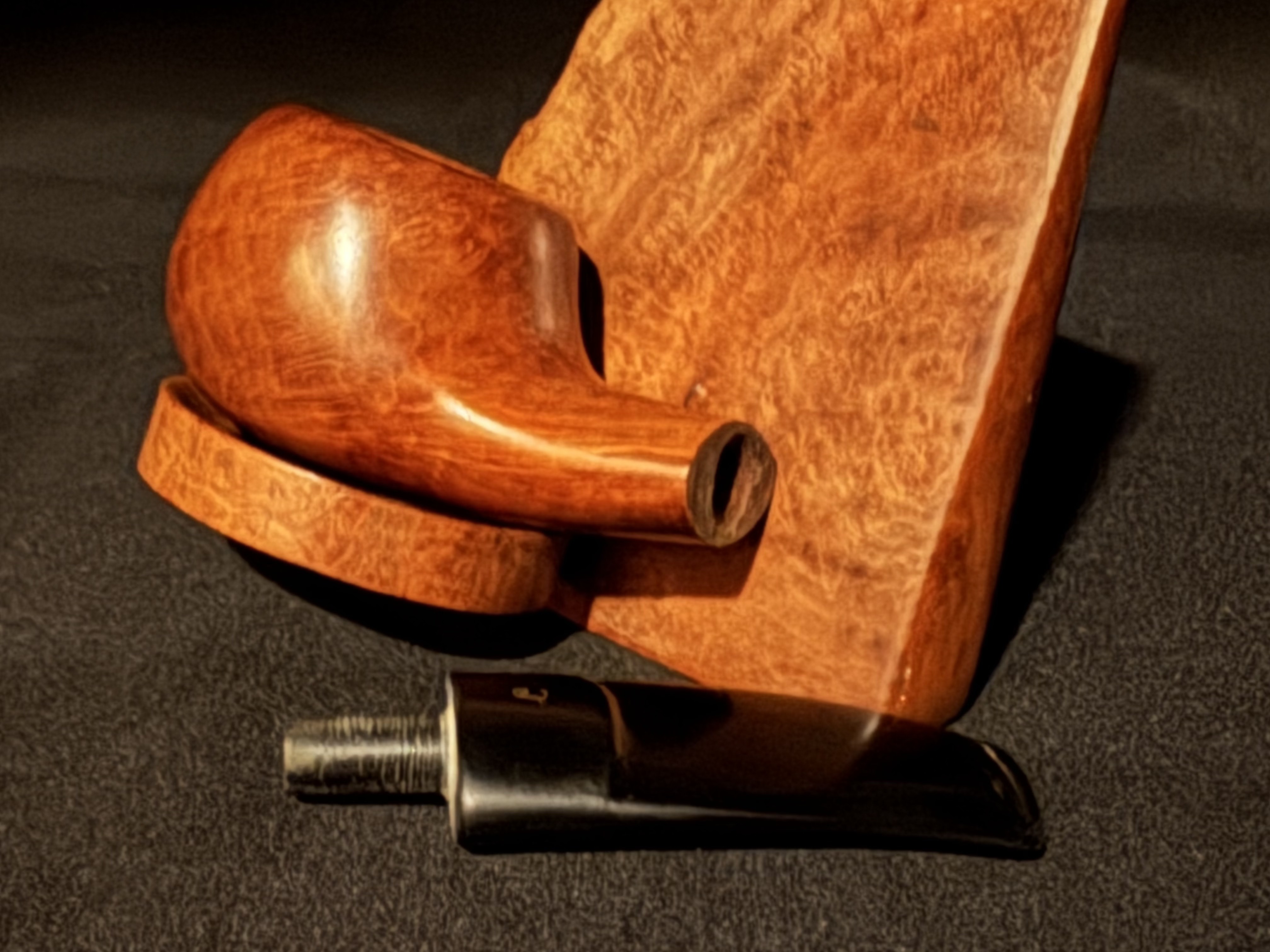 Lorenzo Aprica Smooth Pot Tomato Estate Pipe, Orange Finish, Saddle Stem 11
