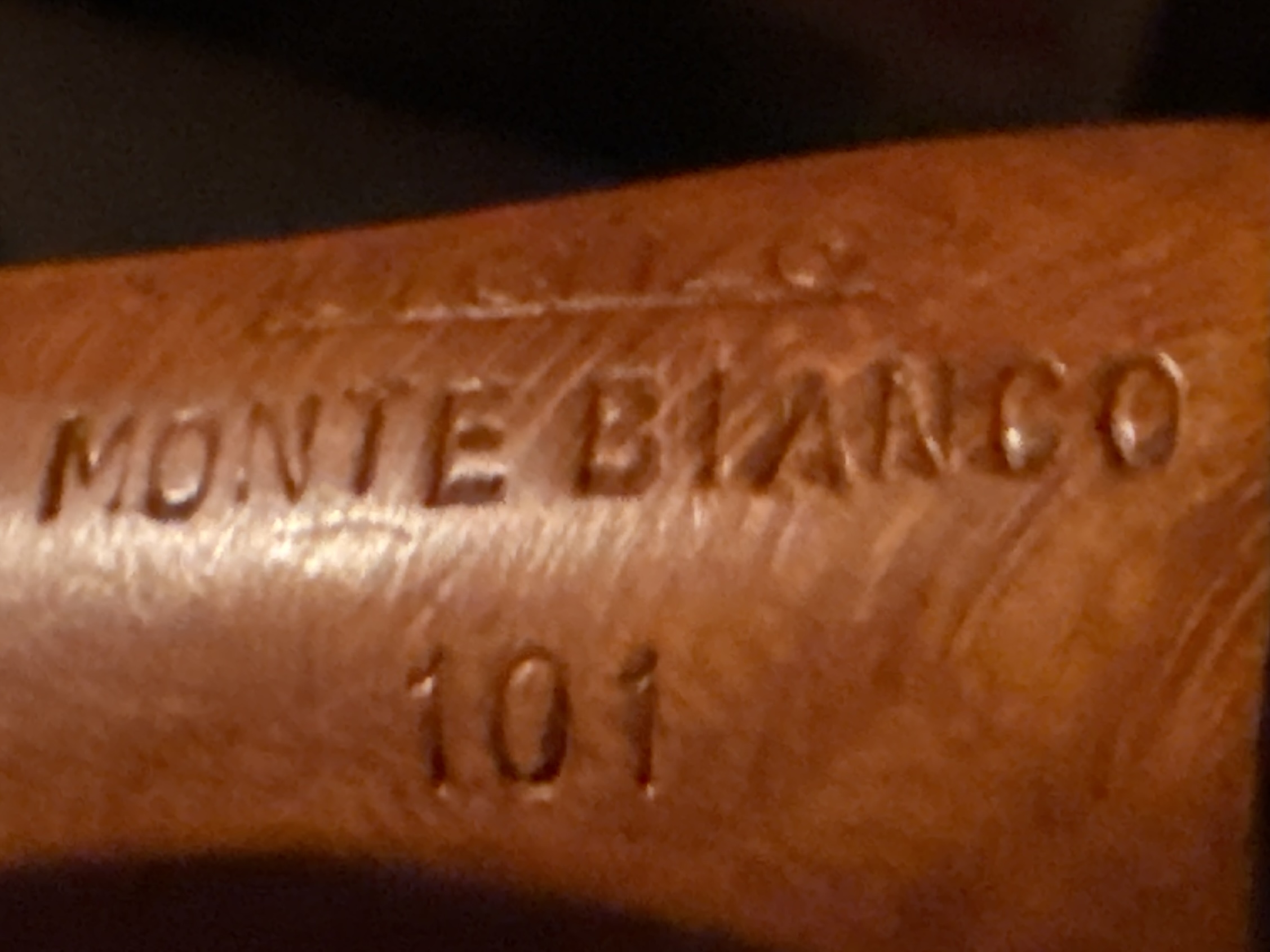 Lorenzo Monte Bianco 101 Smooth Full Bent Oom Paul Estate Pipe, 9mm Filter 14