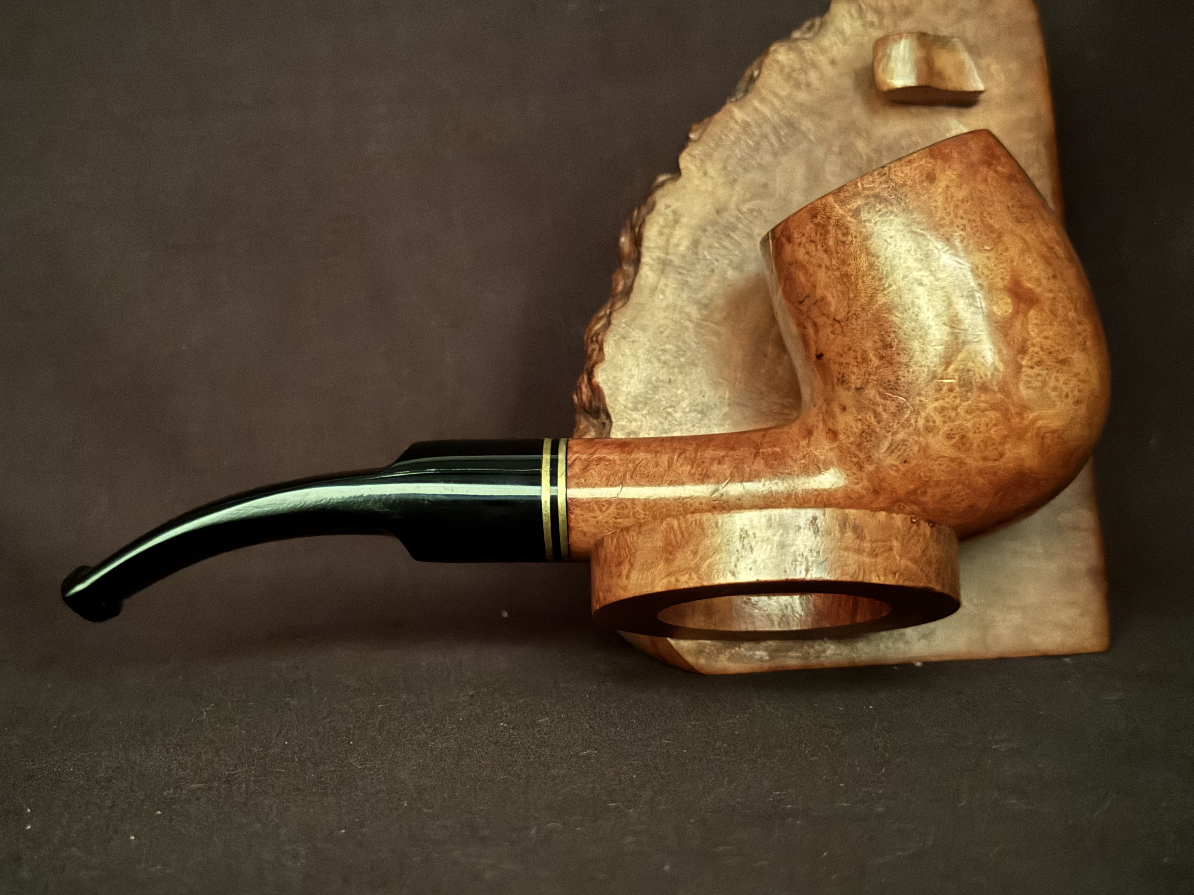 Lorenzo Smooth Bent Billiard Oval Shank 9mm Filter Estate Pipe