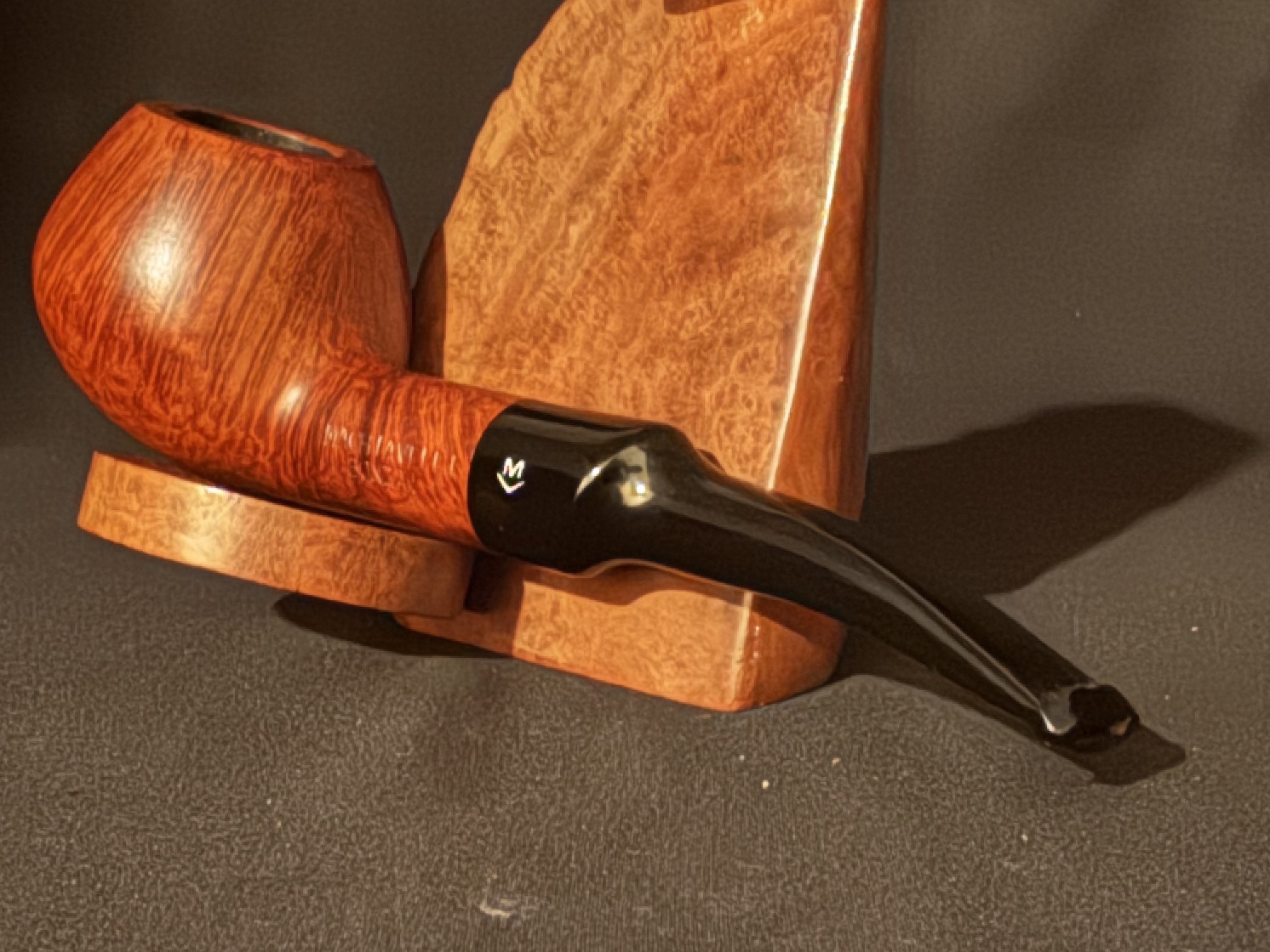 Machiavelli Bonzai Smooth Bent Apple Estate Pipe, Acrylic Saddle Stem 8