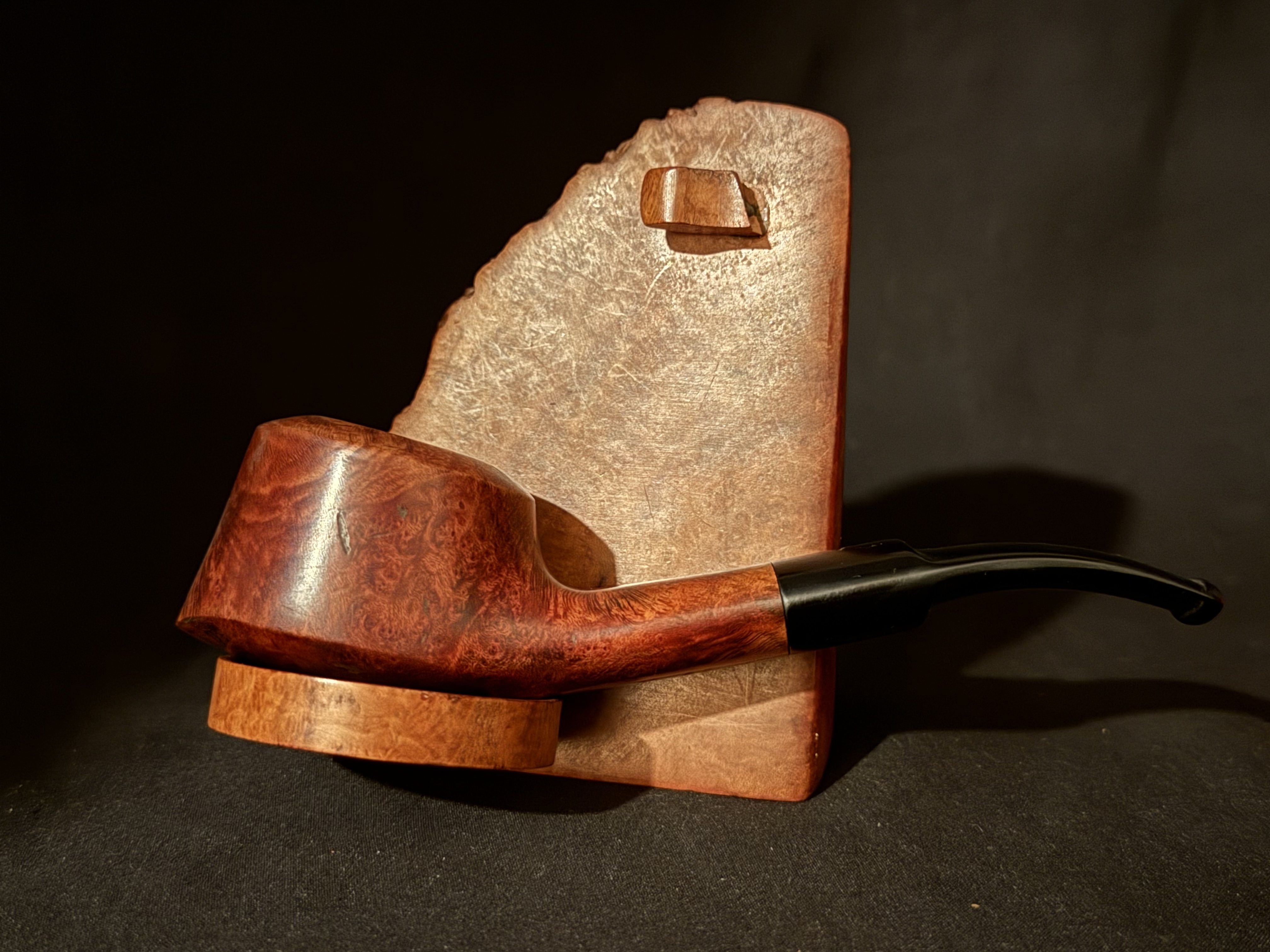 Madelcar Smooth Bent Volcano Briar Pipe, Vulcanite Saddle Stem, Estate 4