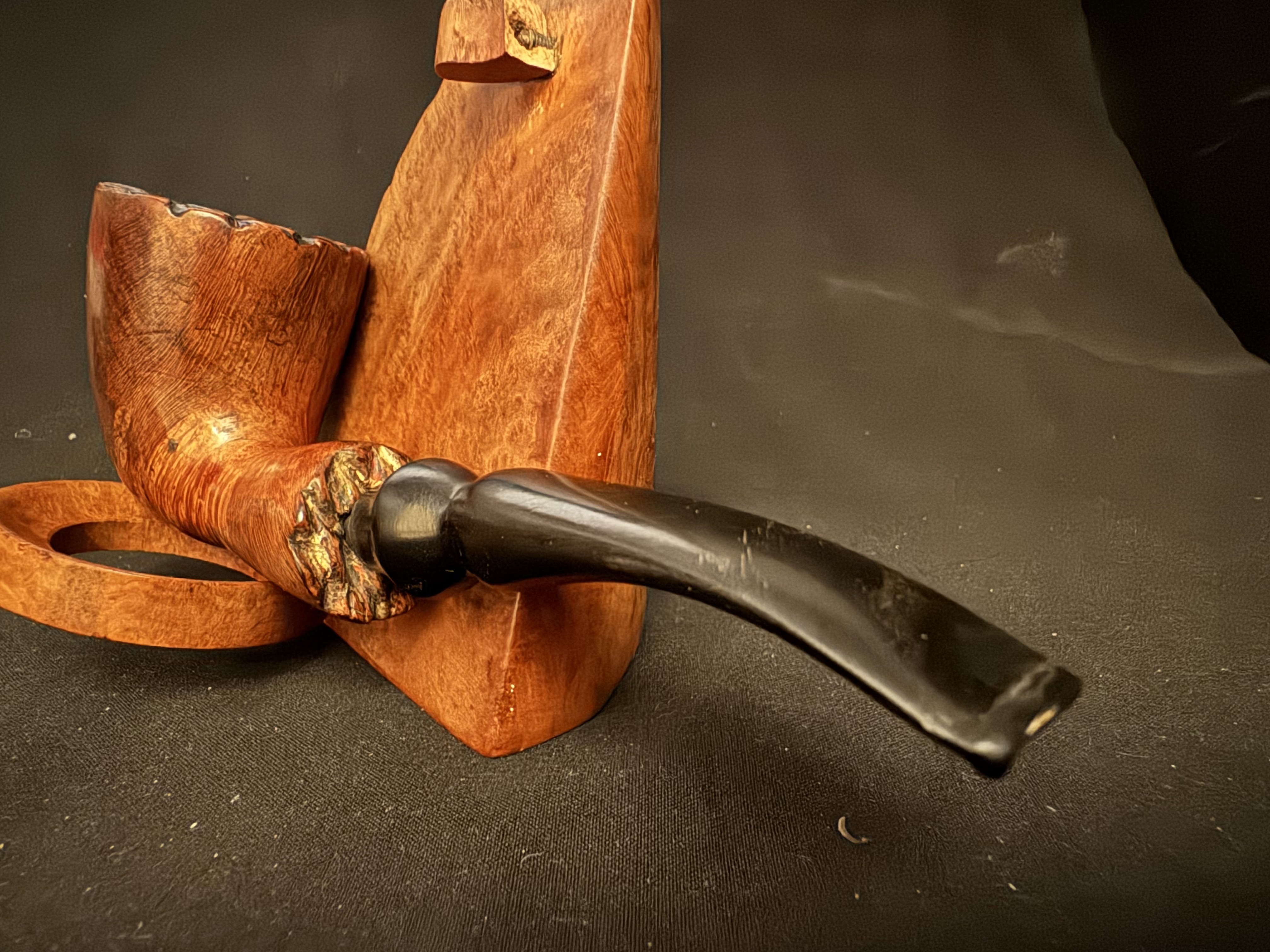 Mastersen Burl Briar Freehand Bent Dublin Plateau Rim Estate Pipe, France 8