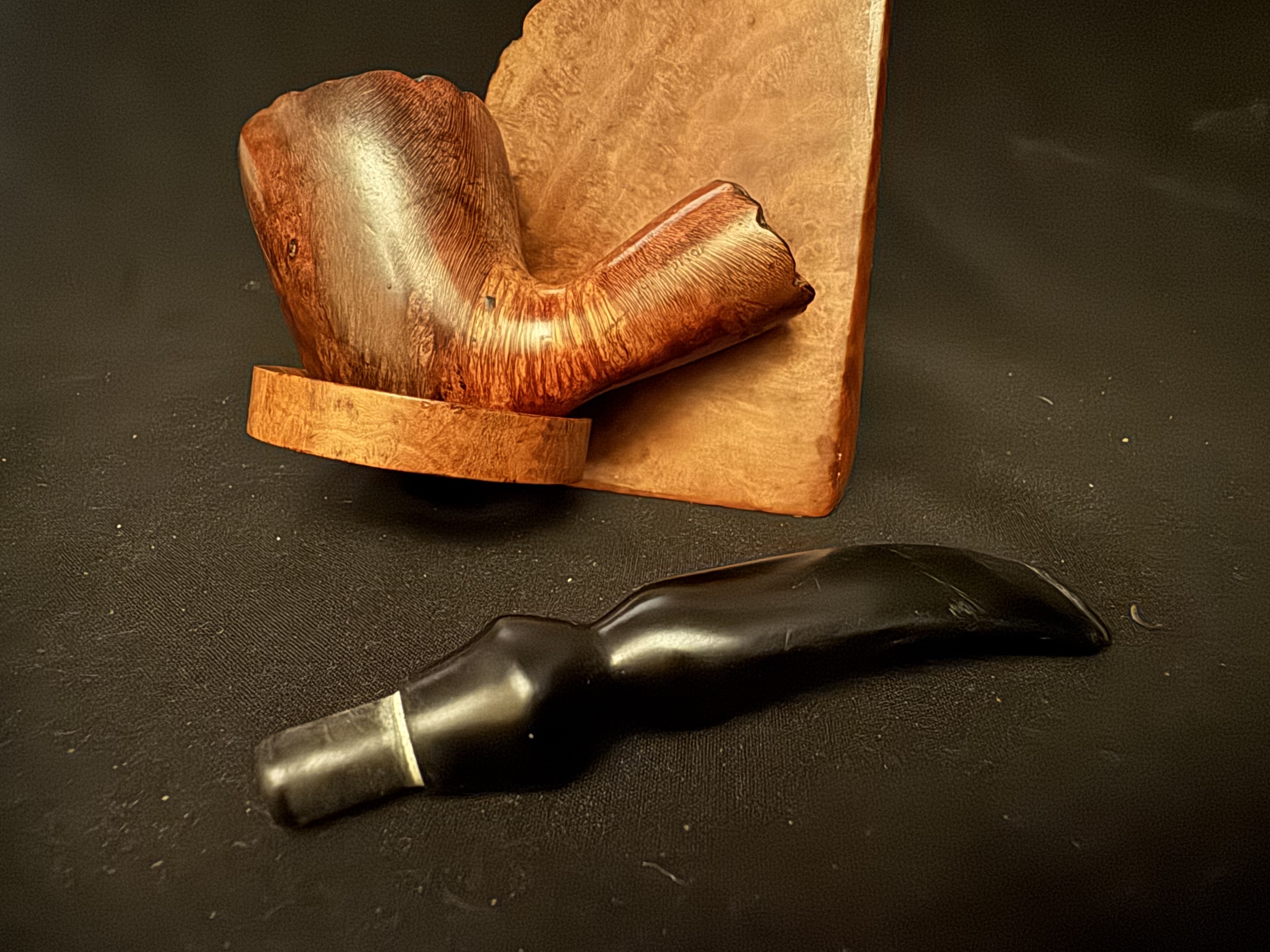 Mastersen Burl Briar Freehand Bent Dublin Plateau Rim Estate Pipe, France 9