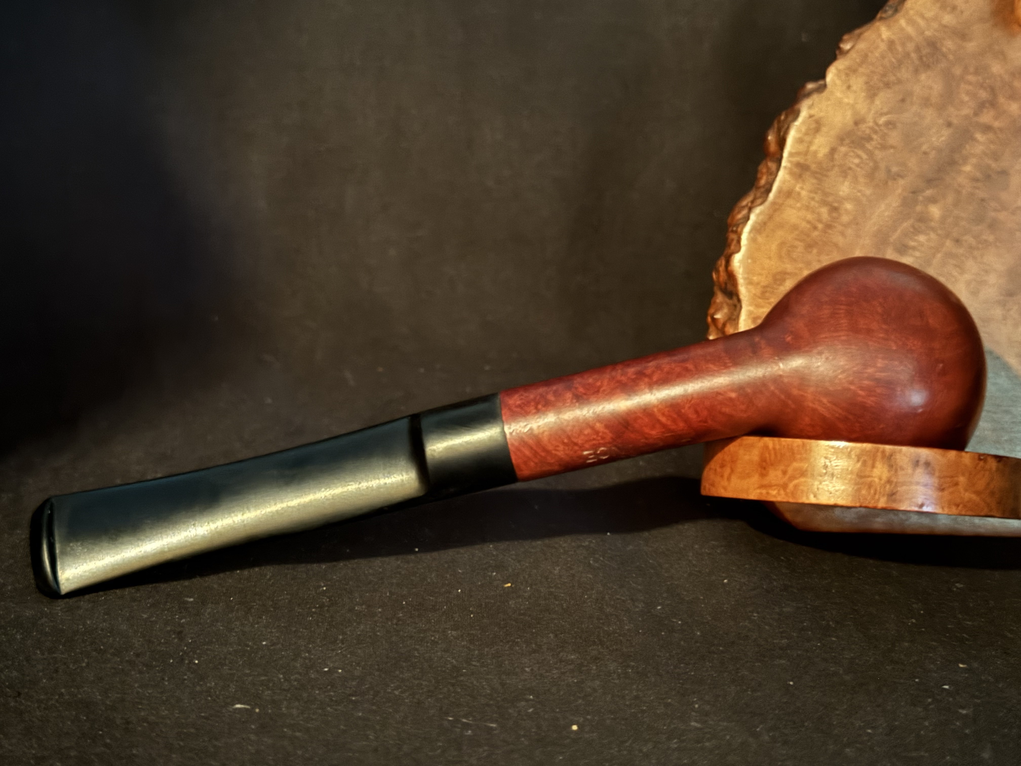 MORO Elegance Reddish Smooth Straight Apple - Vulcanite Saddle Stem, Fishtail, No Filter, New Old Stock Unsmoked Estate Pipe 3