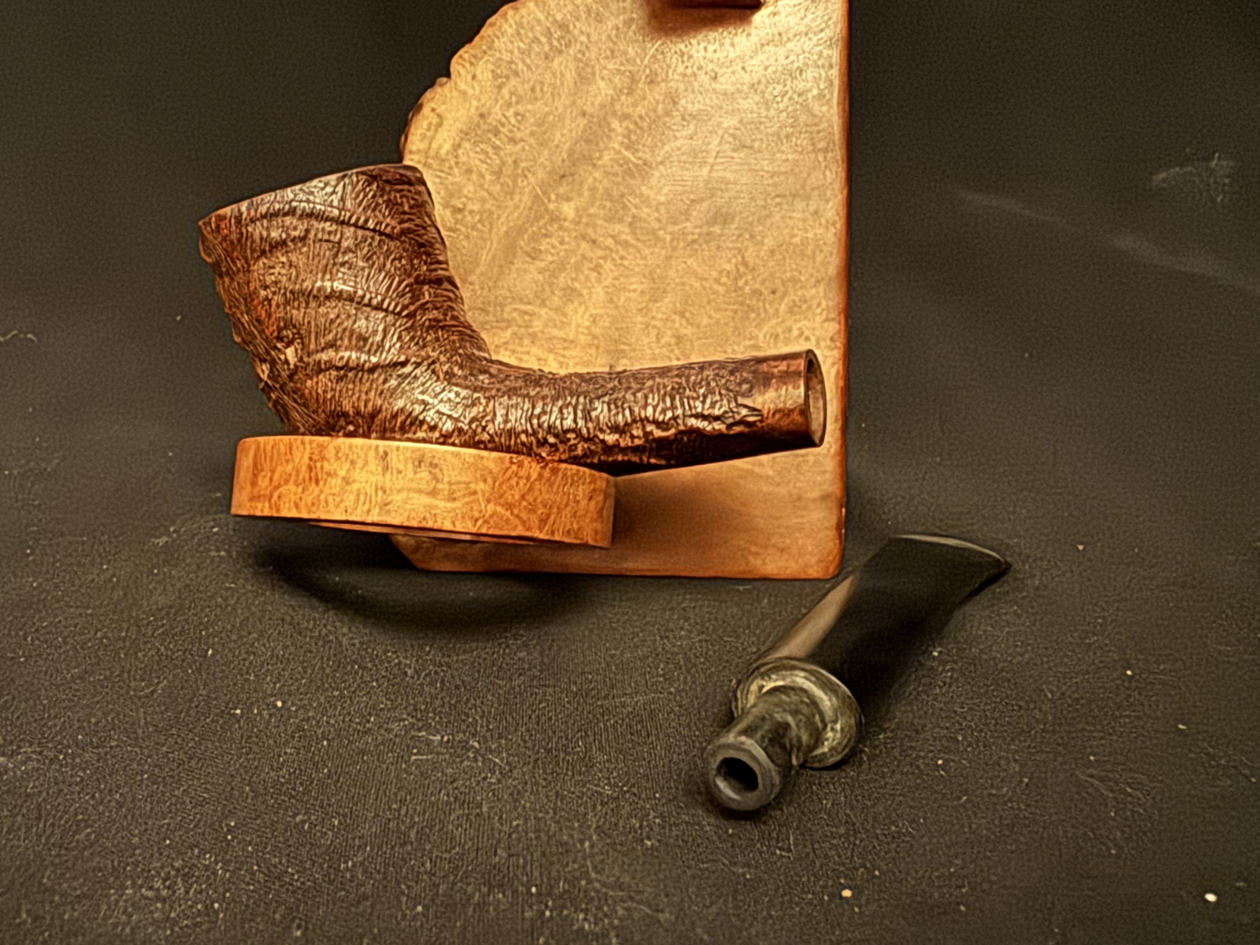 Nevada Sandblast Straight Horn Estate Pipe, Vulcanite Fishtail Stem 9