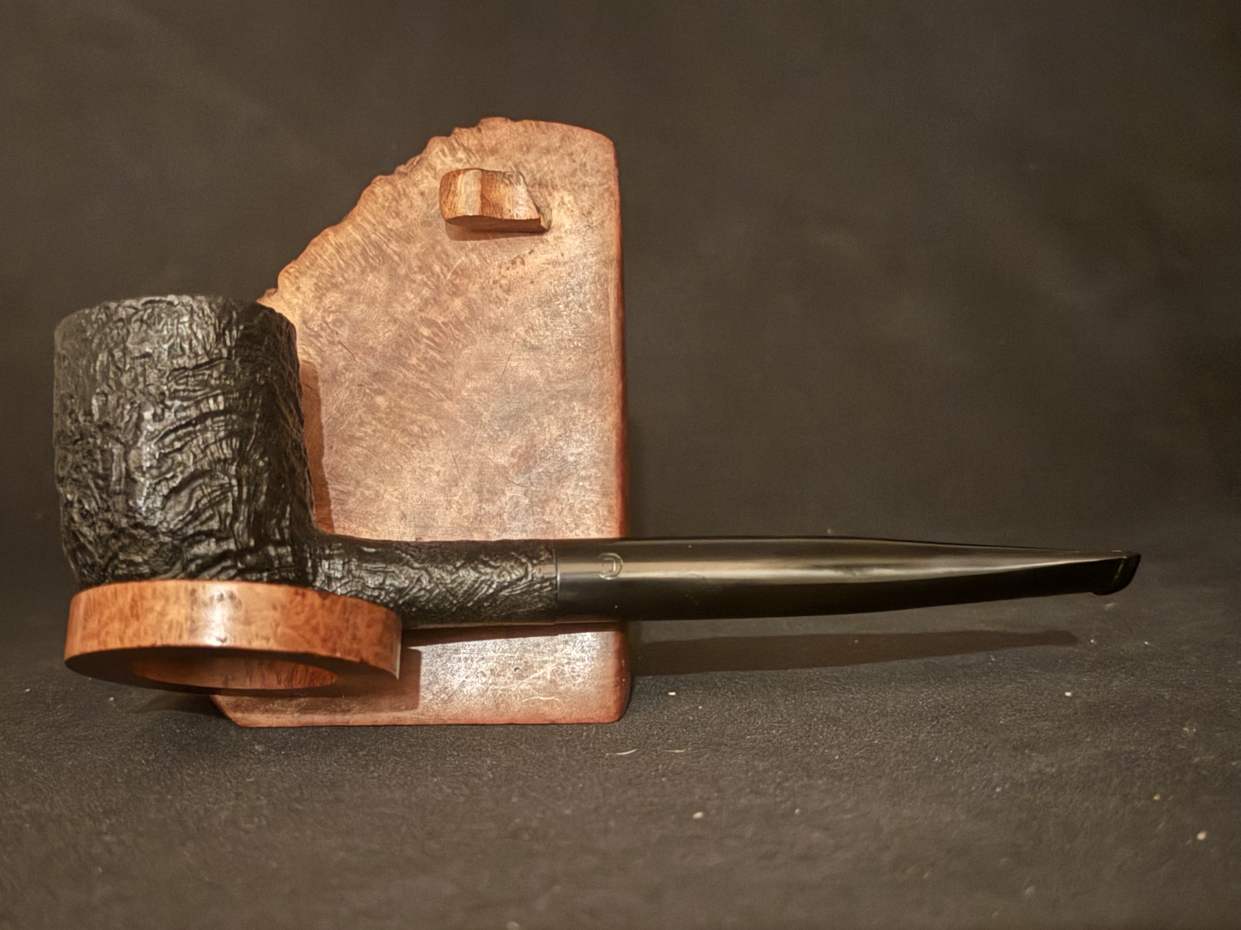 Denicotea Curling 1900 Dark Sandblast Long Billiard Pipe, Vulcanite Fishtail 3