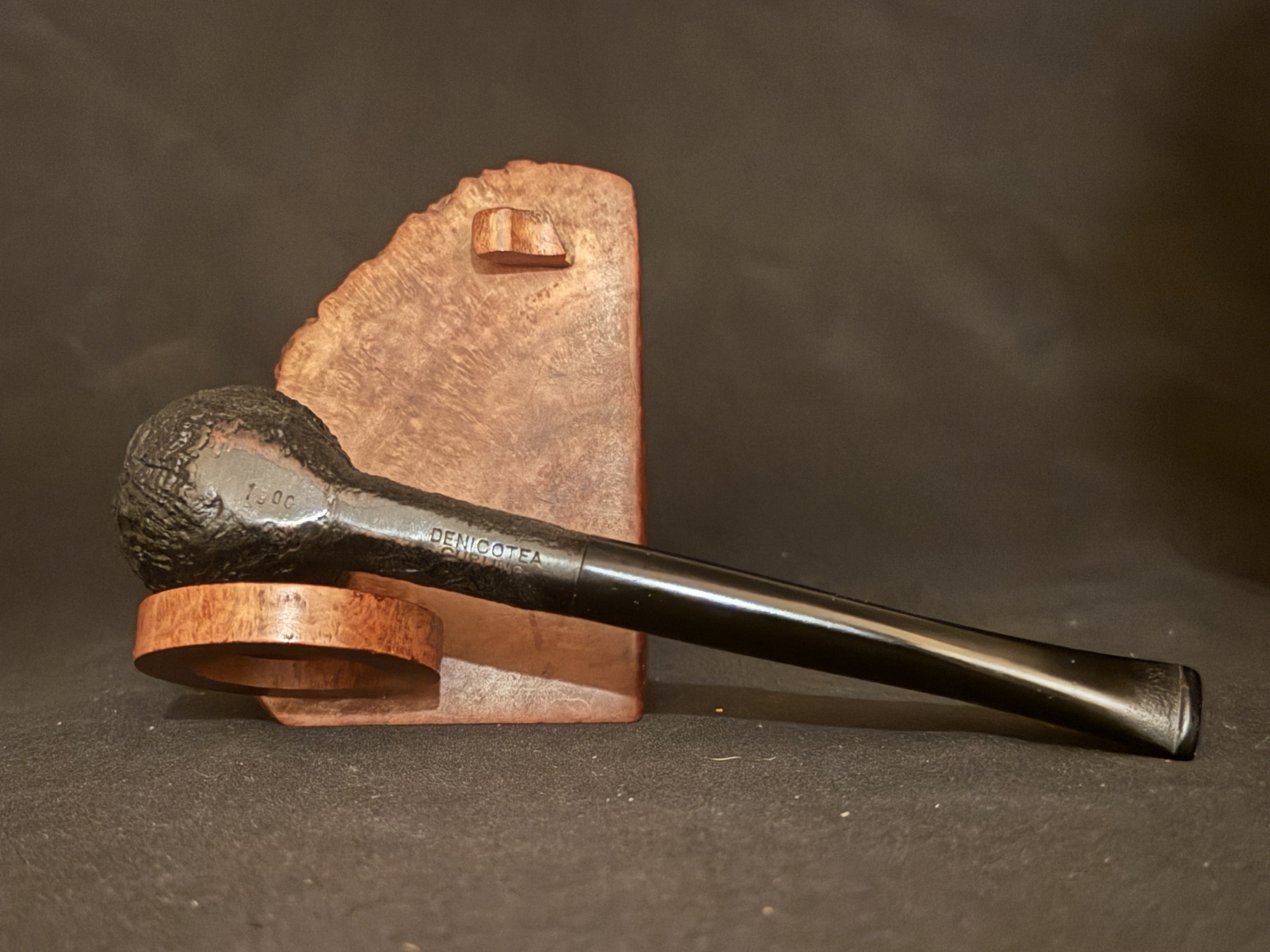 Denicotea Curling 1900 Dark Sandblast Long Billiard Pipe, Vulcanite Fishtail 6