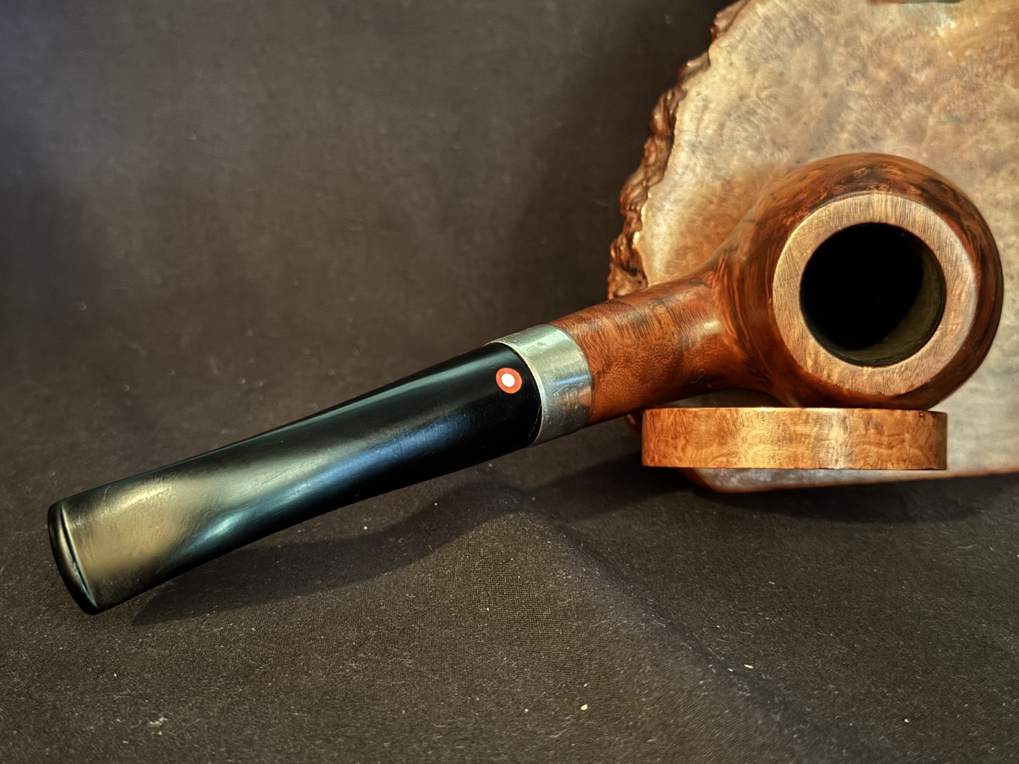 Oldenkott Rubin Bent Apple Smooth Briar Estate Pipe, Metal Band, Vulcanite Fishtail Stem 5