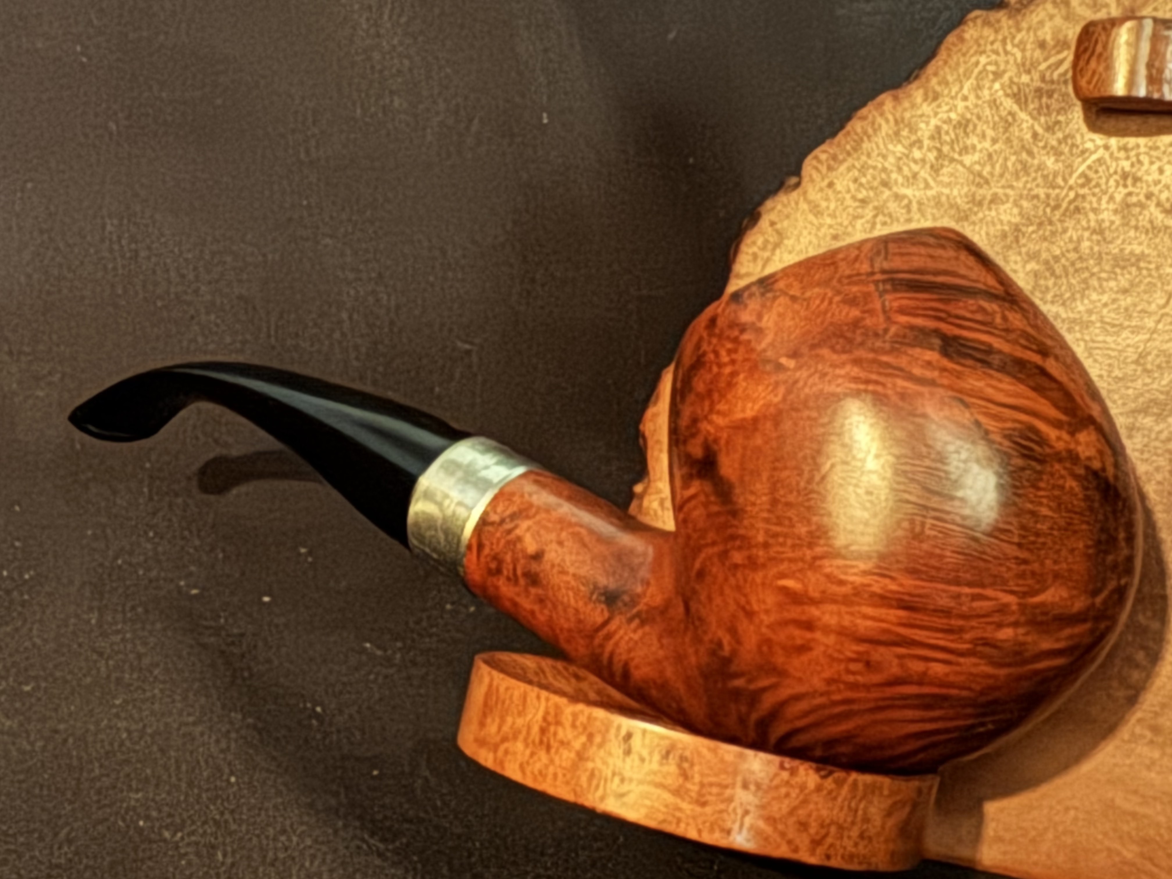 Oldenkott Rubin Bent Apple Smooth Briar Estate Pipe, Metal Band, Vulcanite Fishtail Stem 7