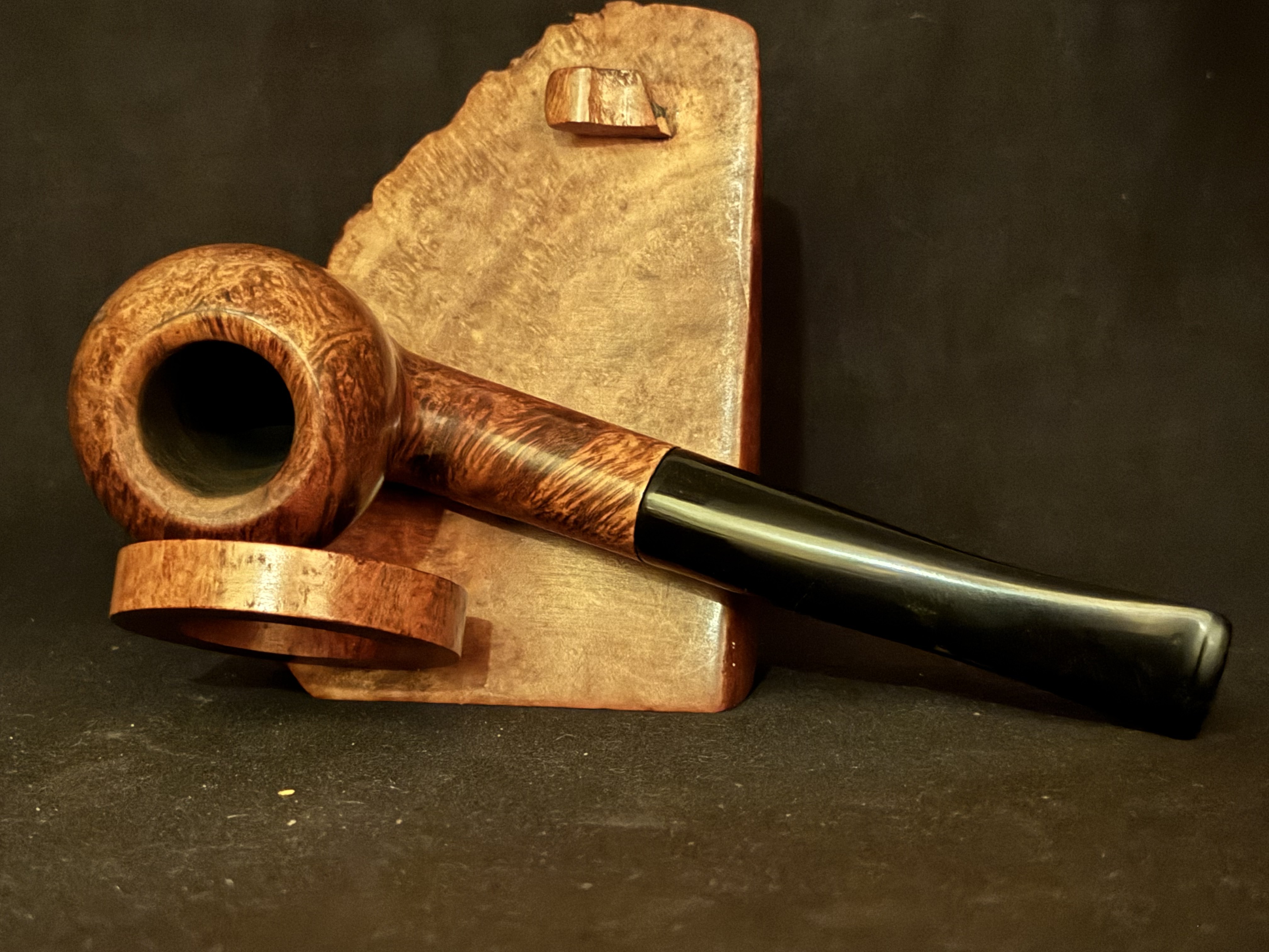 Oldenkott Supra Estate Pipe - Large Bent Briar, Smooth Finish, Vulcanite Fishtail Stem, 9mm Filter 4