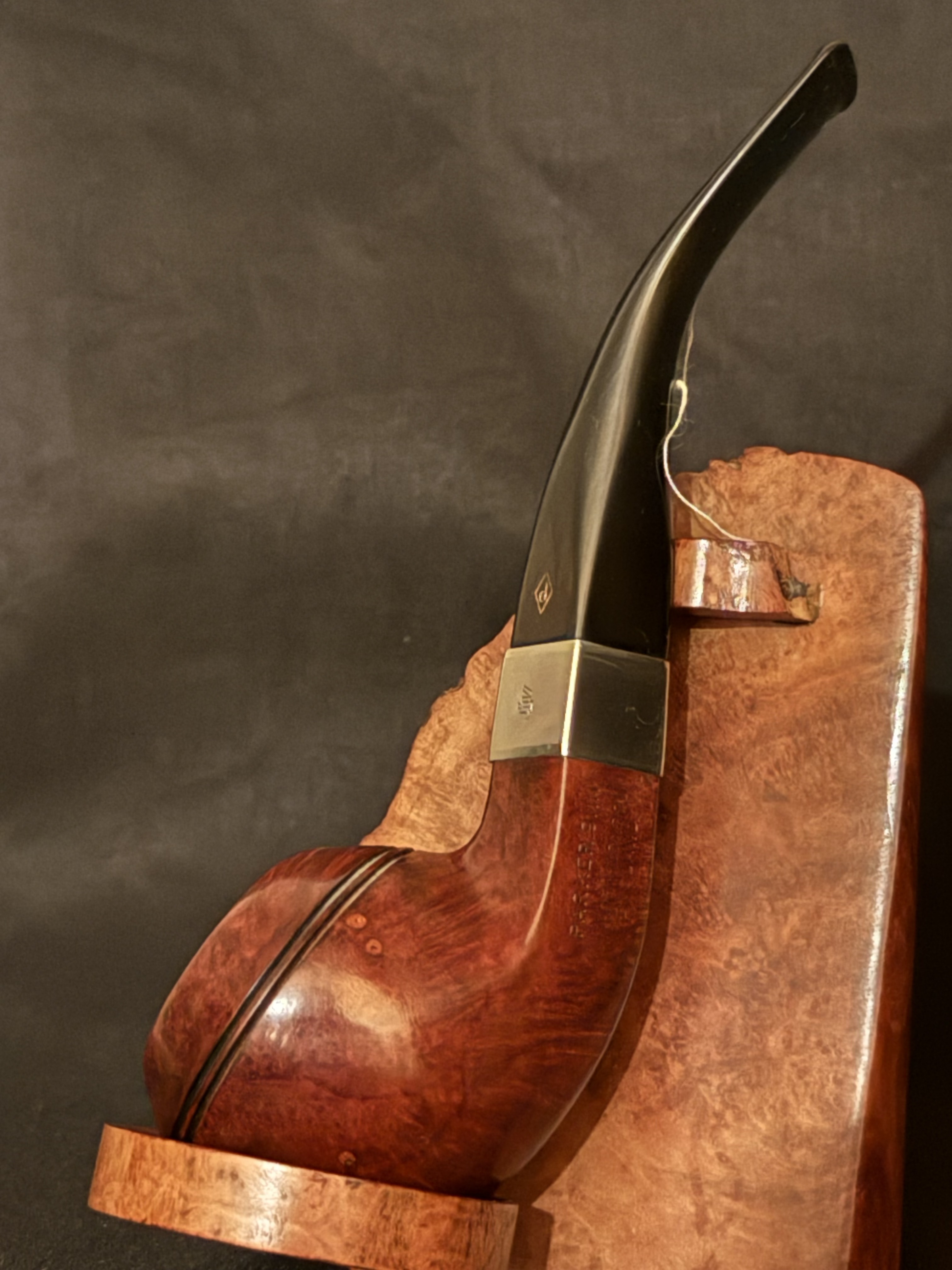 Parker 9mm 109 Smooth Bent Bulldog Pipe, Reddish Stain, Diamond Shank, Metal Band, Vulcanite Diamond Stem, Fishtail Bit