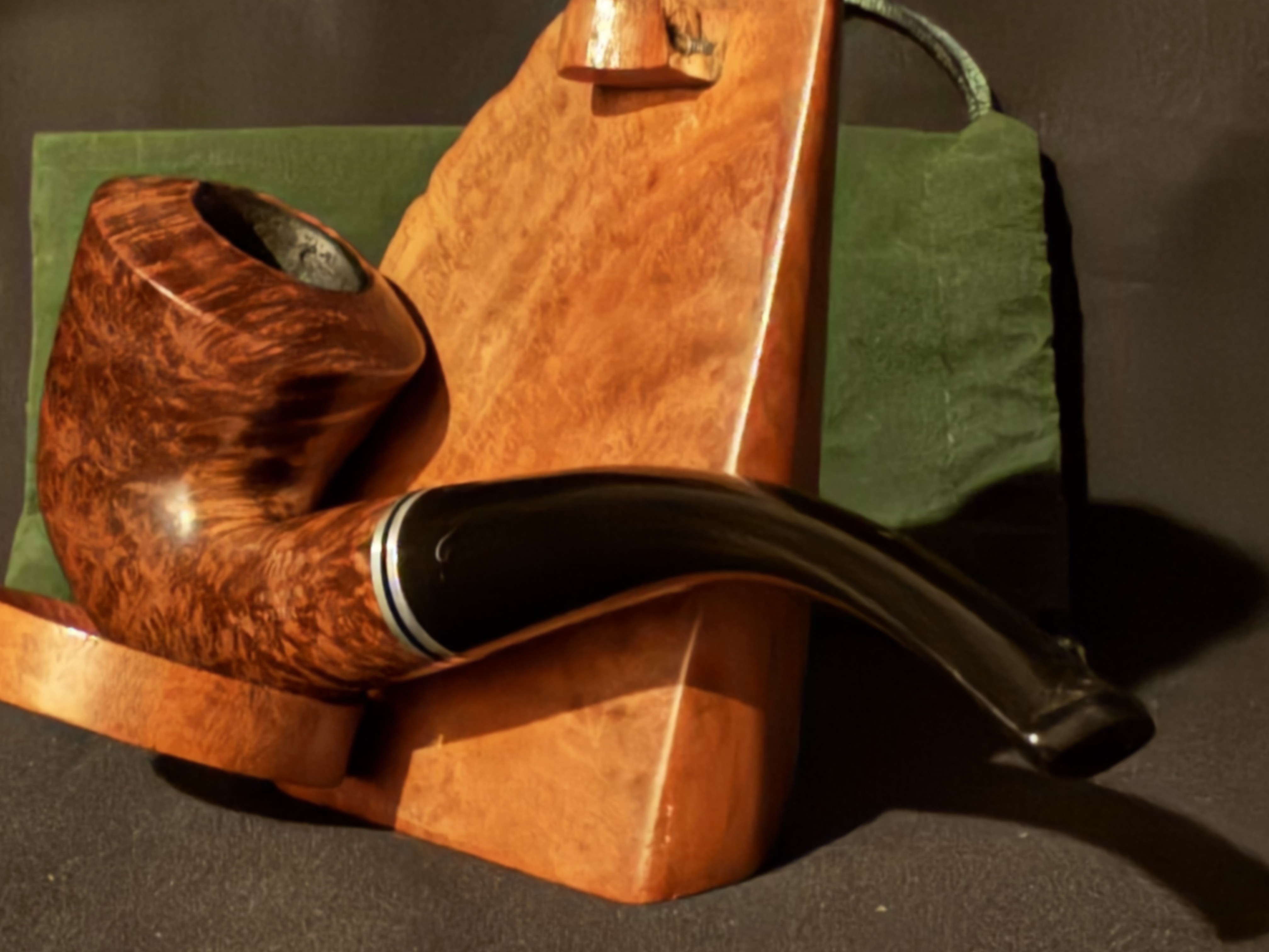 Peterson Dublin Filter B10 Bent Smooth Briar 9mm Estate Pipe 10