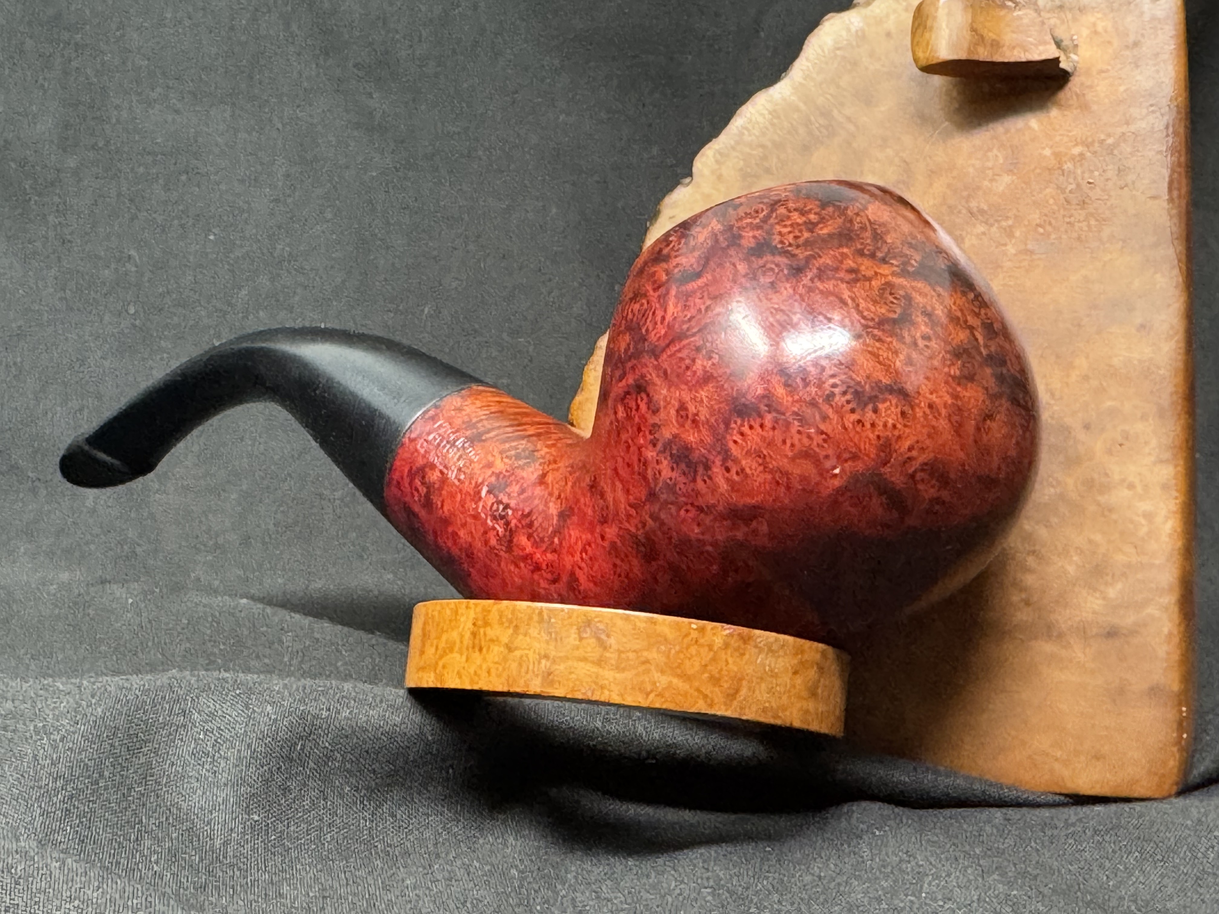 Peterson KAPET XL02 Bent Apple Smooth Briar Estate Pipe - 9mm Filter 8
