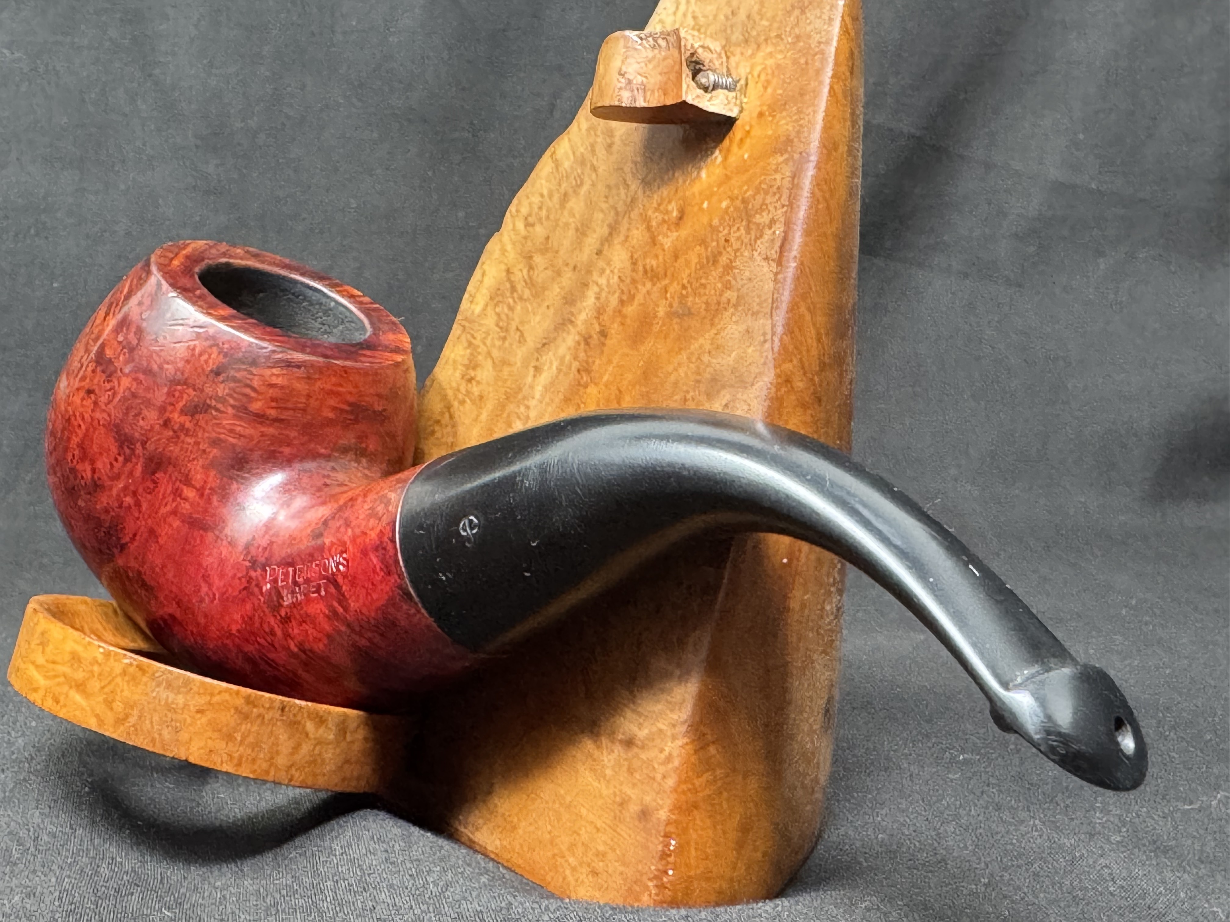 Peterson KAPET XL02 Bent Apple Smooth Briar Estate Pipe - 9mm Filter 9