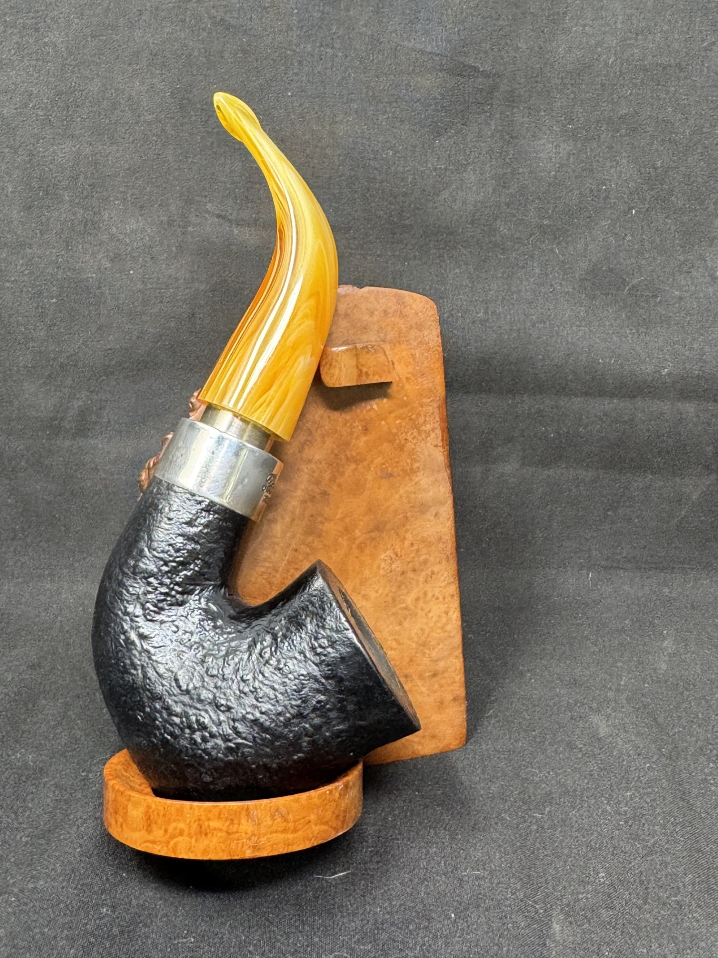 Peterson Rosslare 05 Bent Dublin Sandblast Briar Estate Pipe, Silver Mounts 3