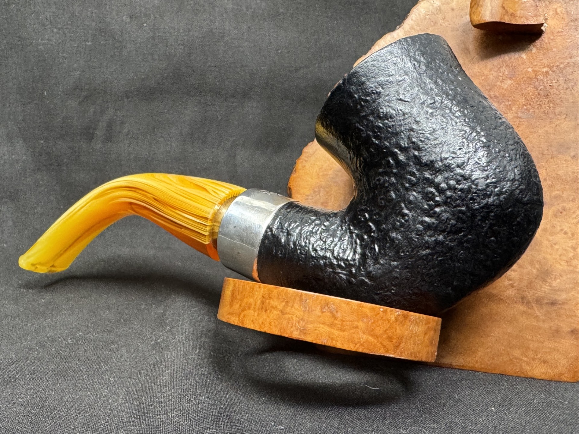 Peterson Rosslare 05 Bent Dublin Sandblast Briar Estate Pipe, Silver Mounts 7