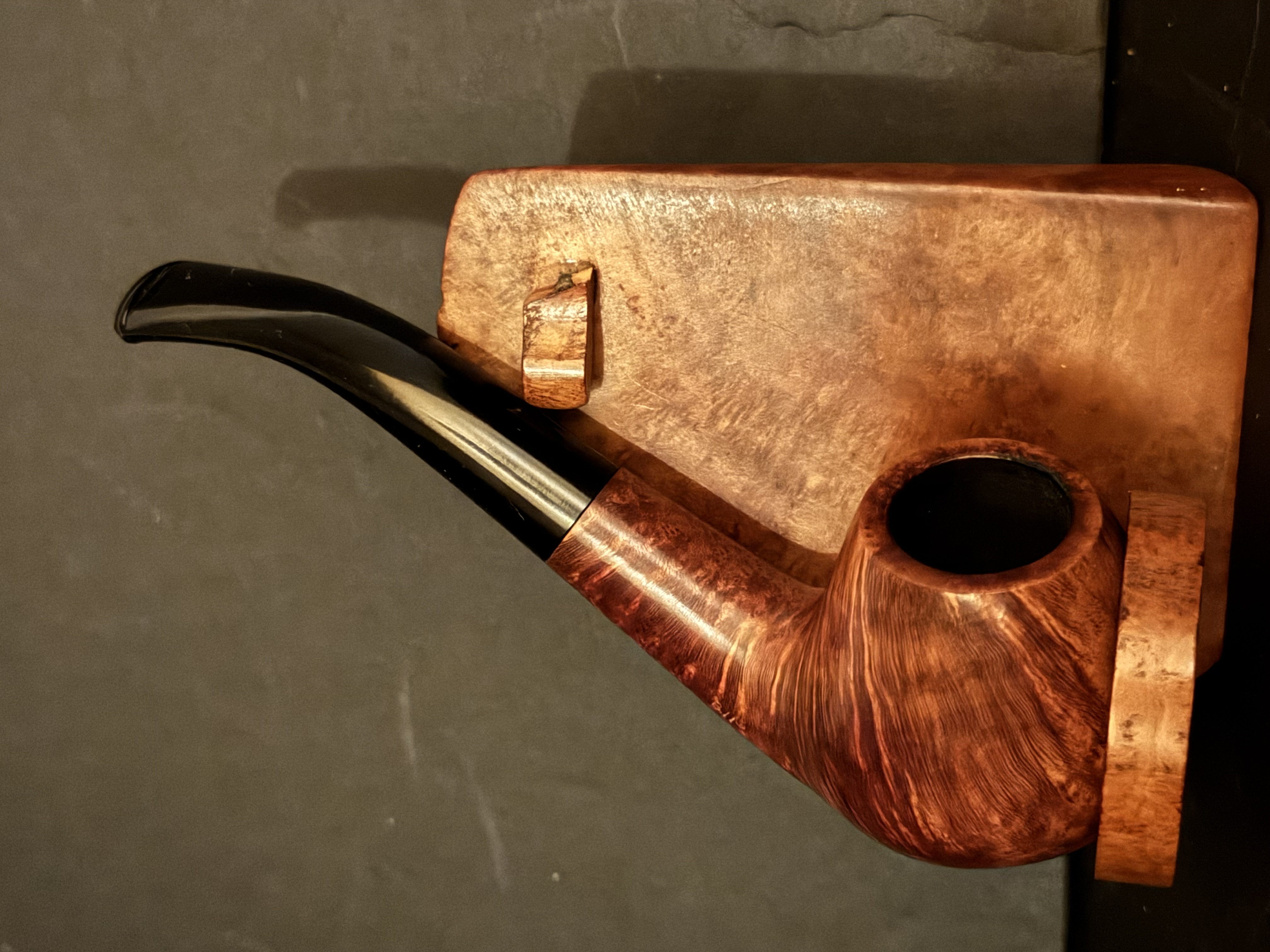 Peterson Aran B11 Volcano Sitter Estate Pipe 2