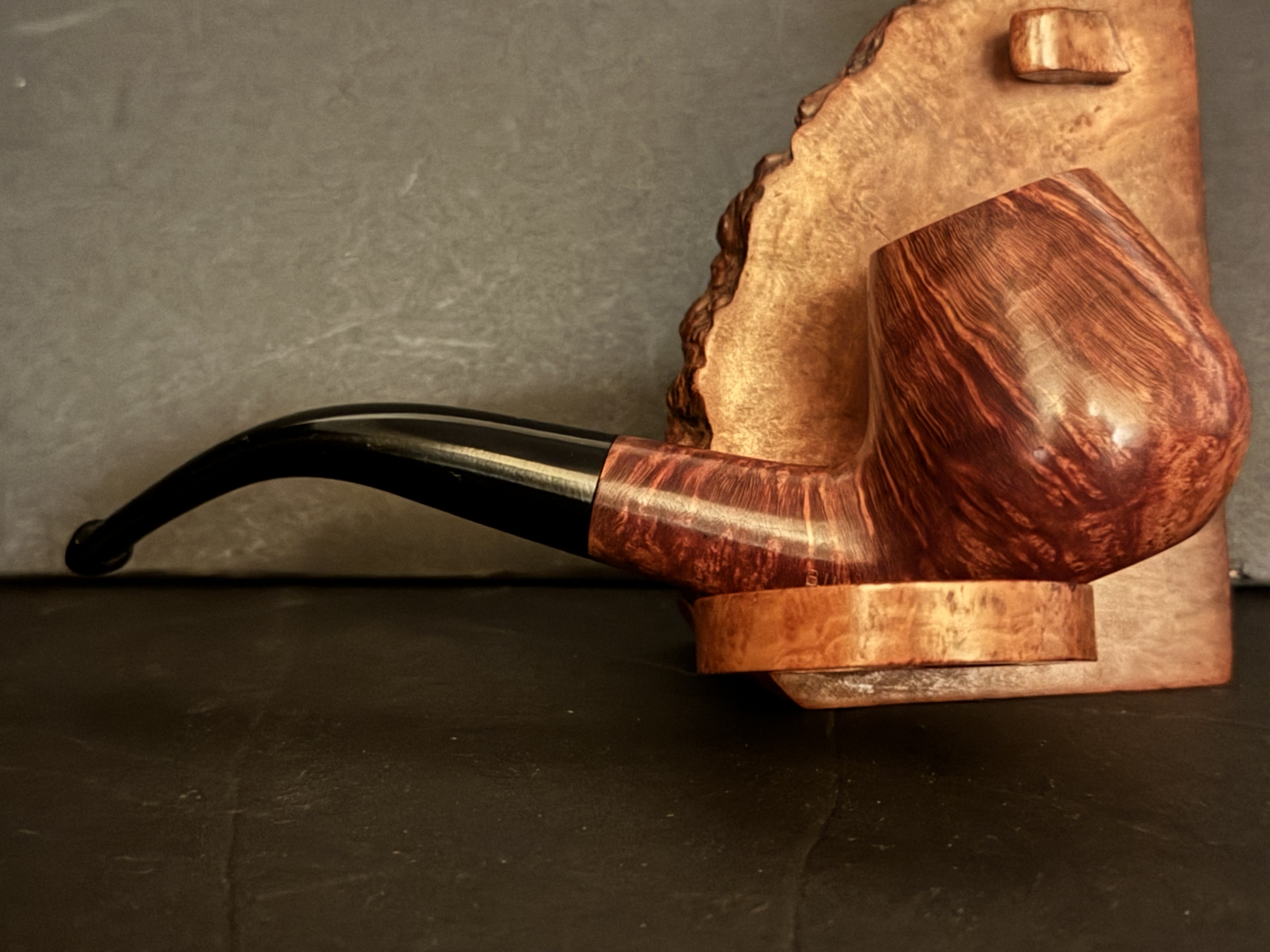 Peterson Aran B11 Volcano Sitter Estate Pipe 4