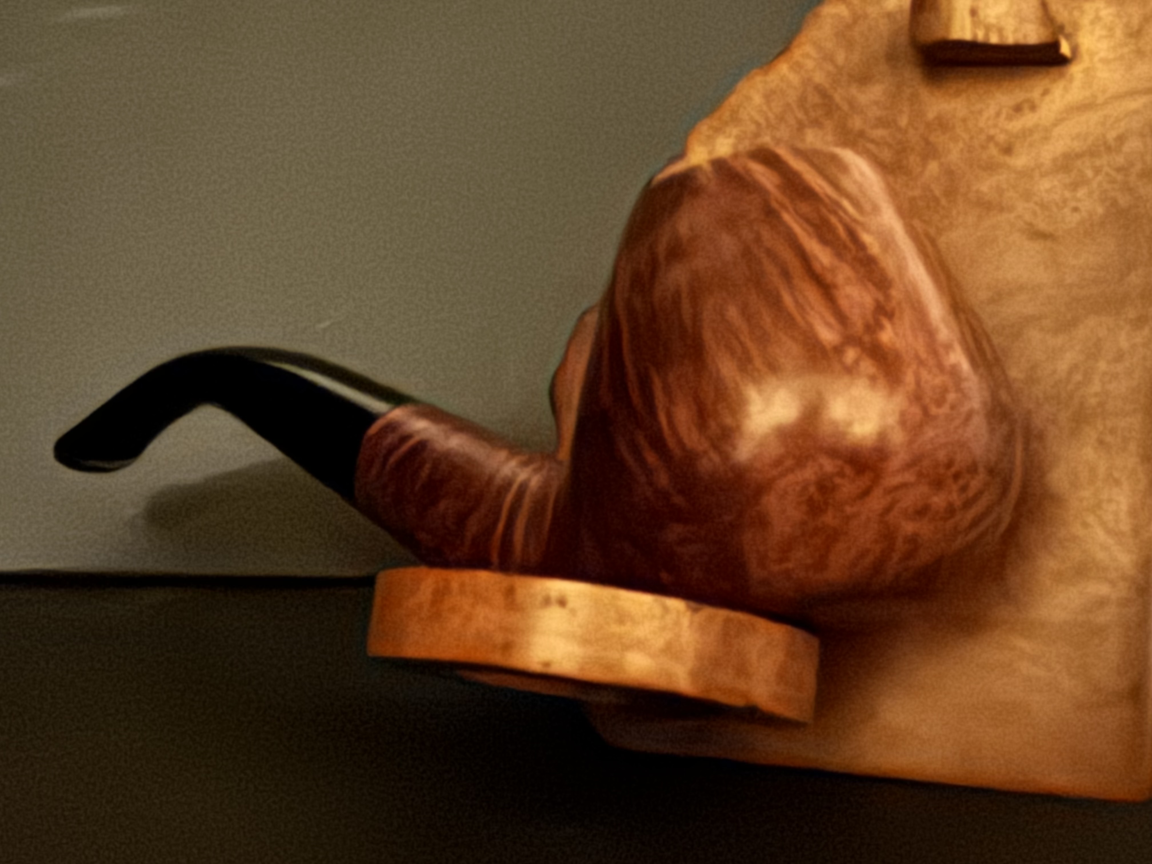 Peterson Aran B11 Volcano Sitter Estate Pipe 7