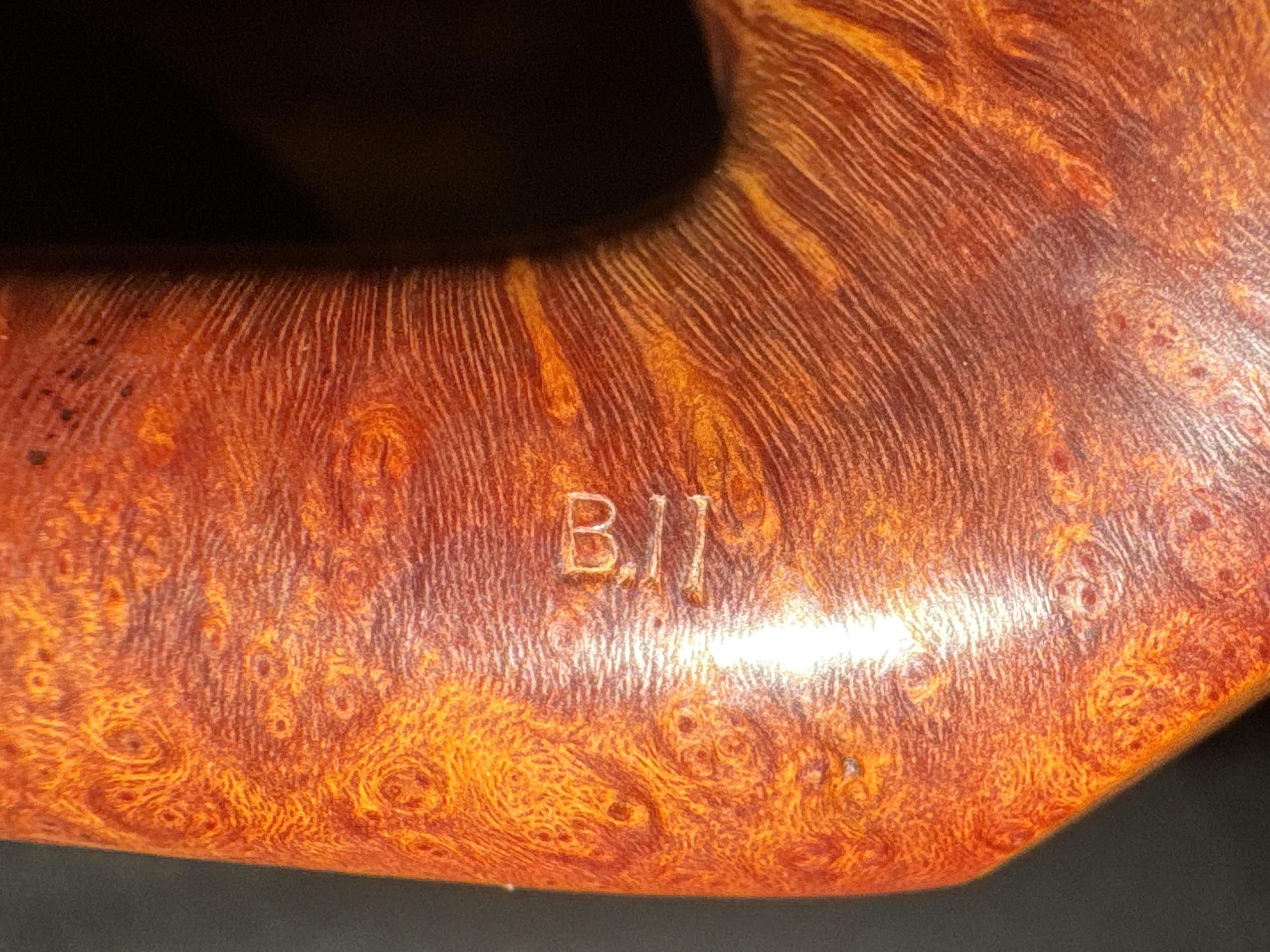 Peterson Aran B11 Volcano Sitter Estate Pipe 15