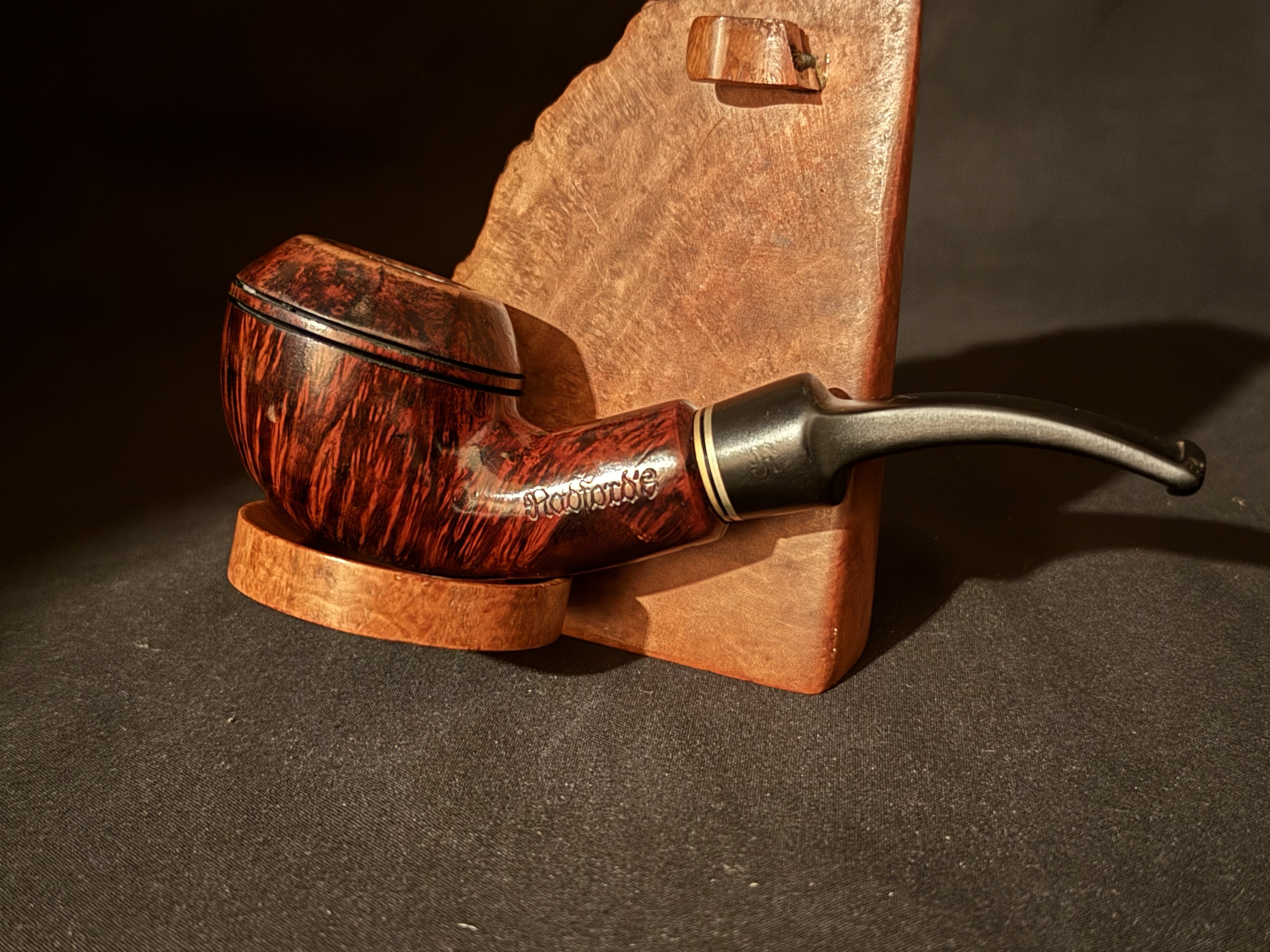 Radford 805 Red Smooth Bent Rhodesian Estate Pipe - Vulcanite Saddle Stem 3