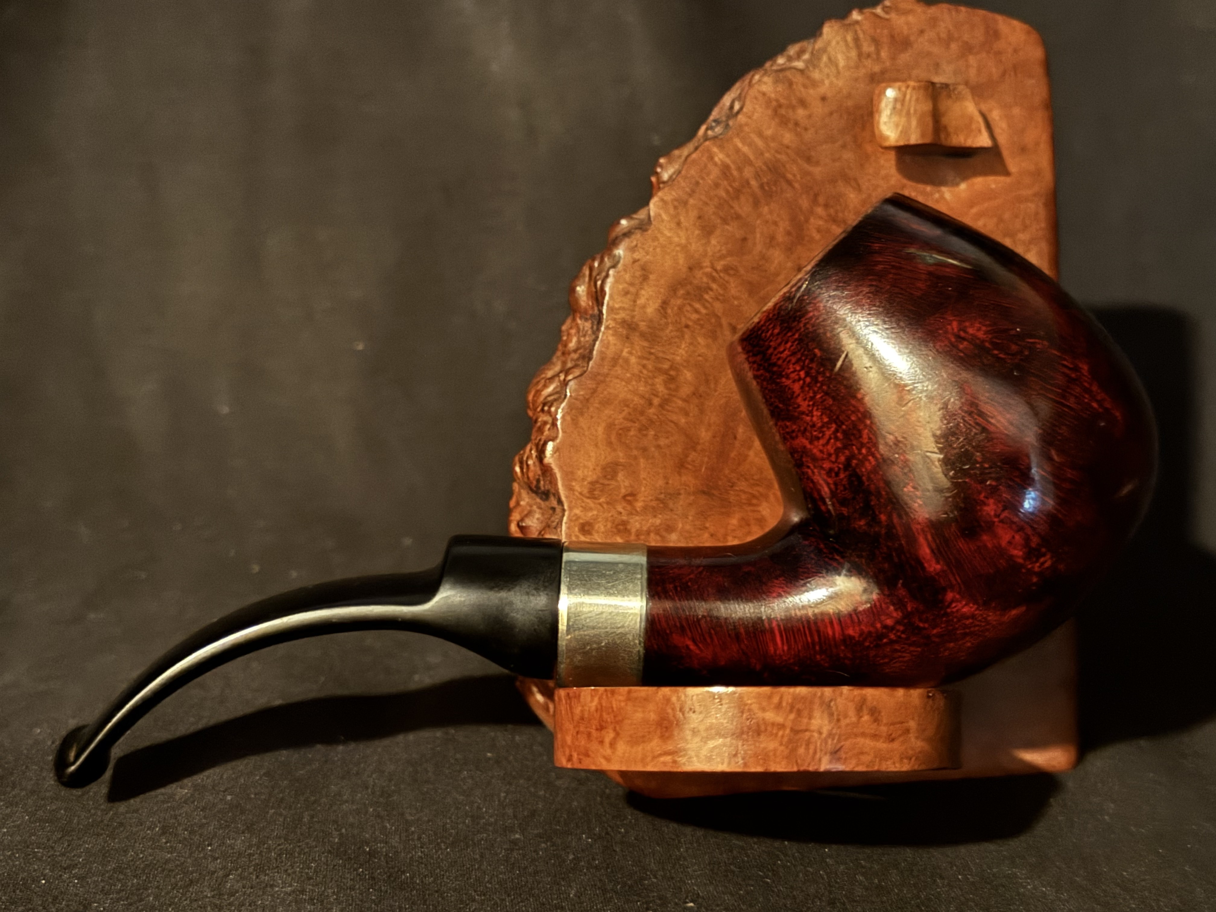 Bruyere Garantie Bent Billiard Estate Pipe - Reddish Smooth Briar, Hallmarked Metal Band, 9mm Filter 4