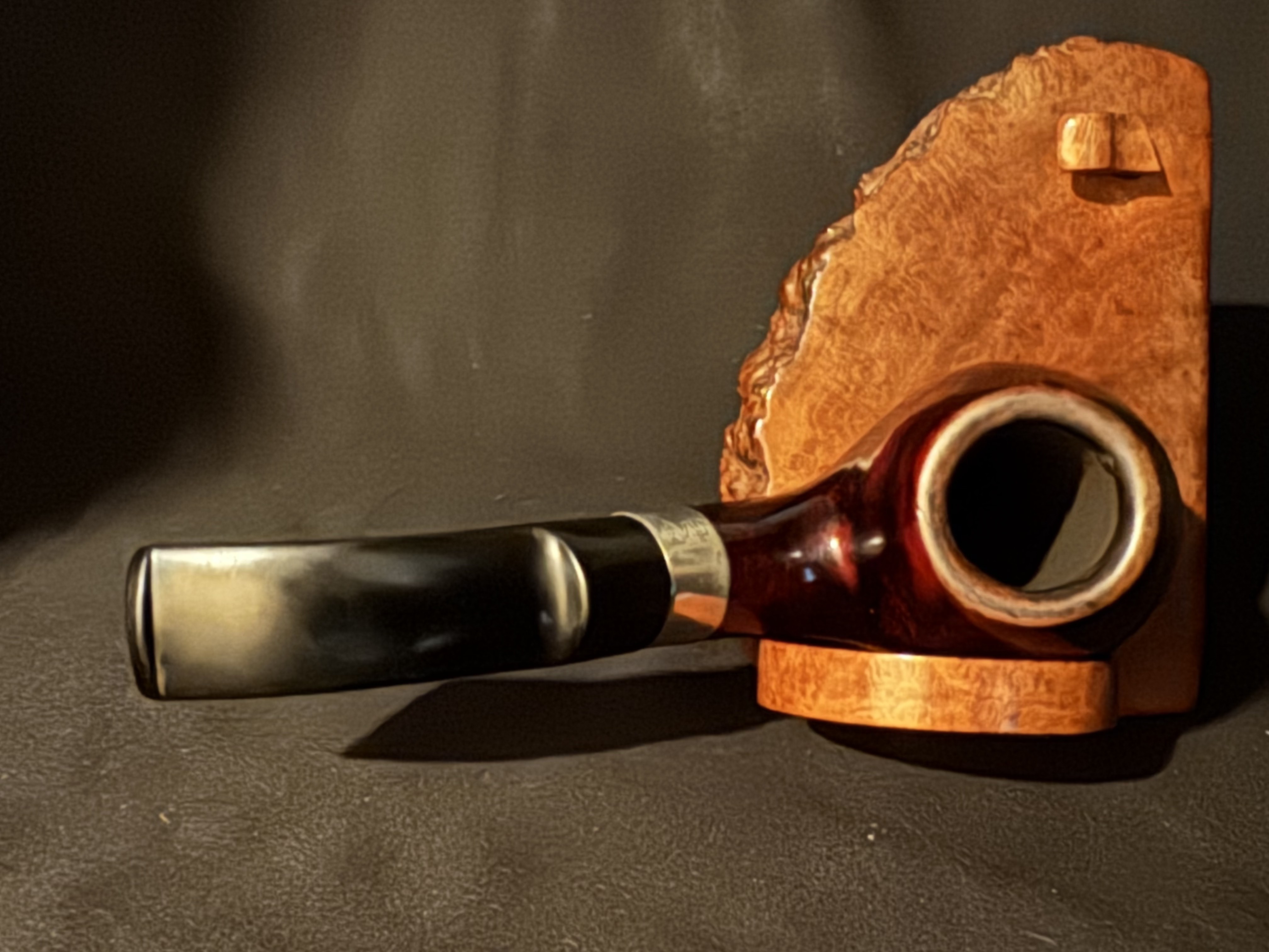 Bruyere Garantie Bent Billiard Estate Pipe - Reddish Smooth Briar, Hallmarked Metal Band, 9mm Filter 5