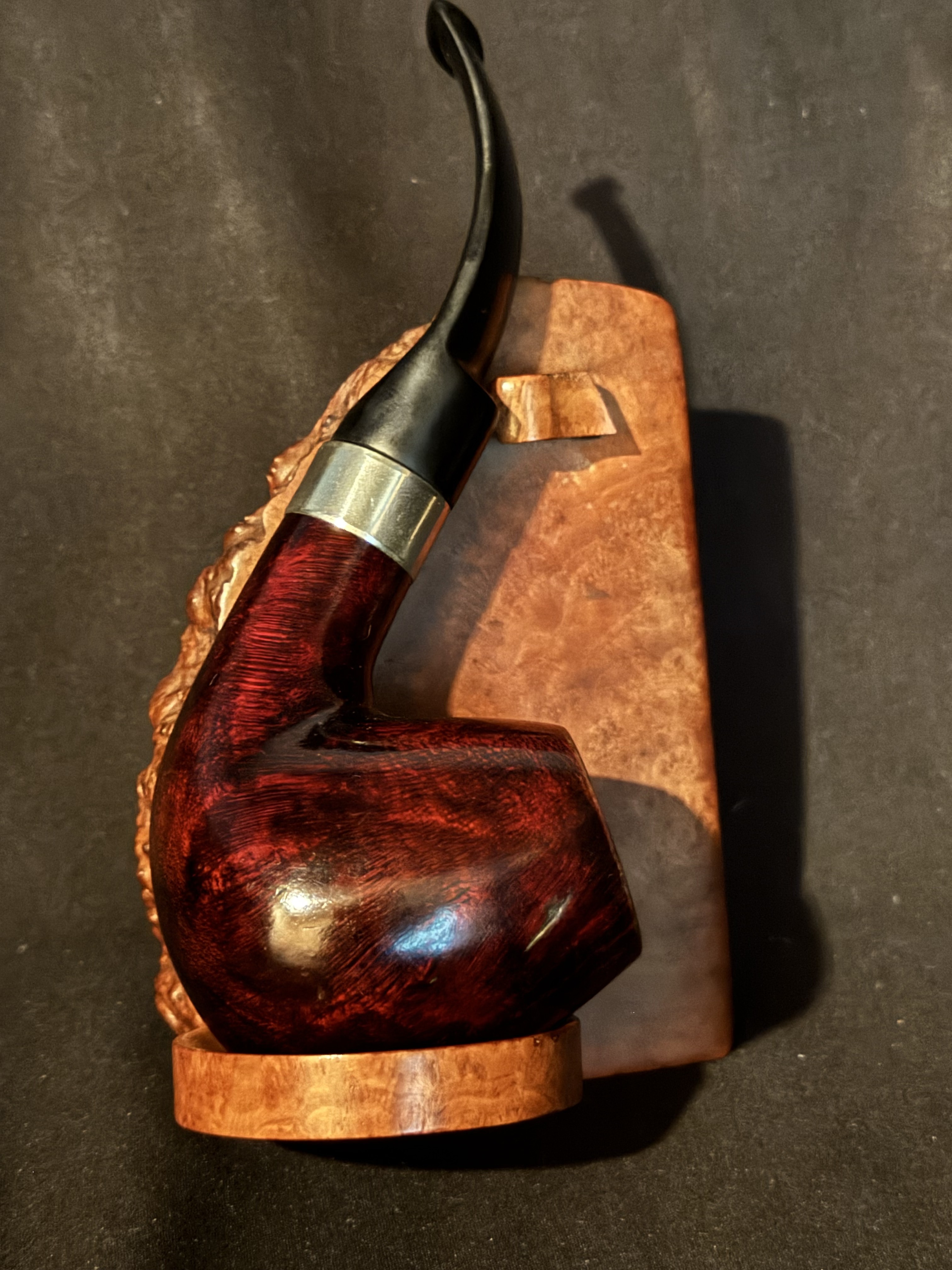 Bruyere Garantie Bent Billiard Estate Pipe - Reddish Smooth Briar, Hallmarked Metal Band, 9mm Filter 2