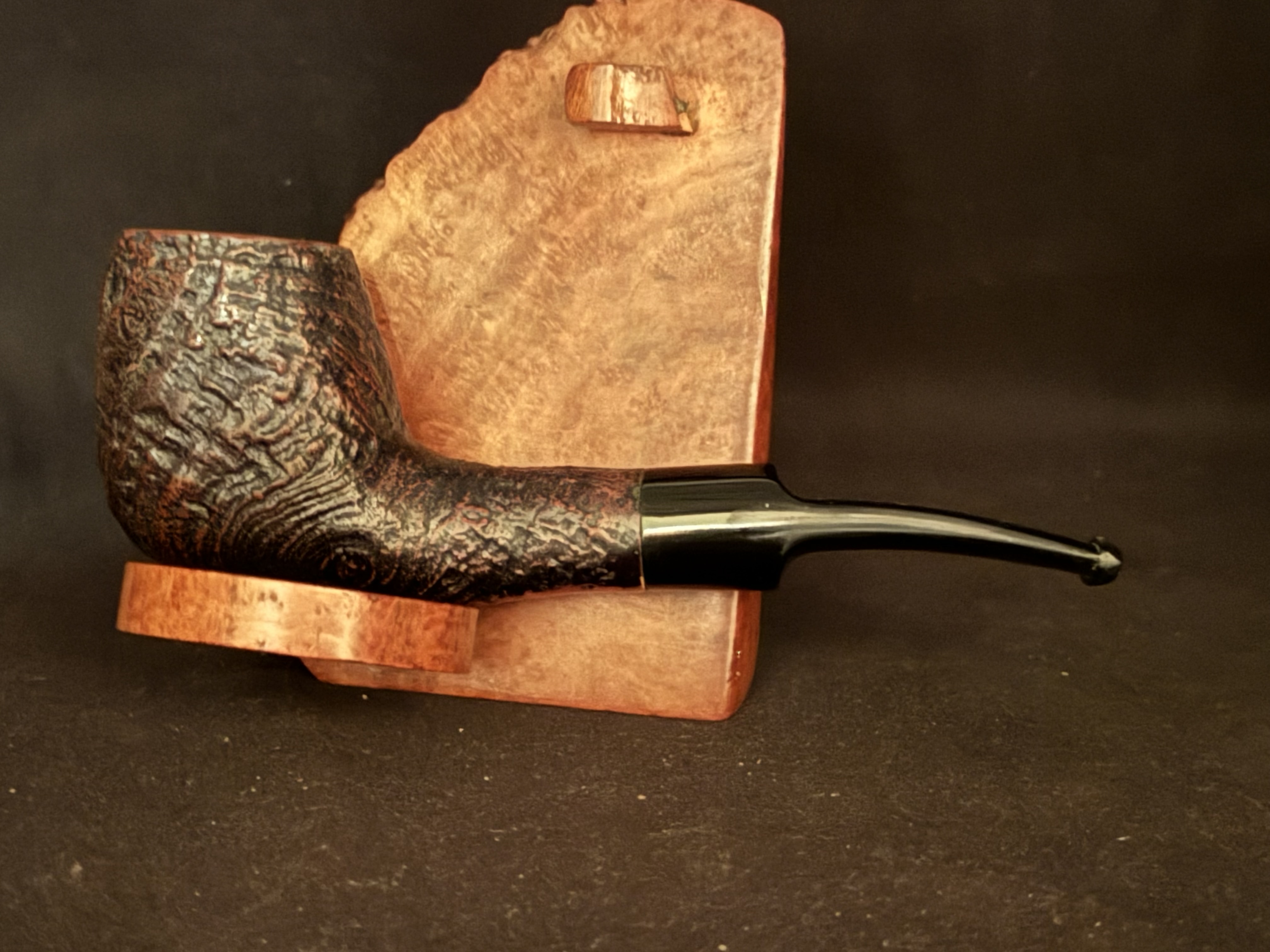 Rovera Sandblast Billiard Pot Estate Pipe - Acrylic Saddle Stem, 9mm Filter, Fishtail 3