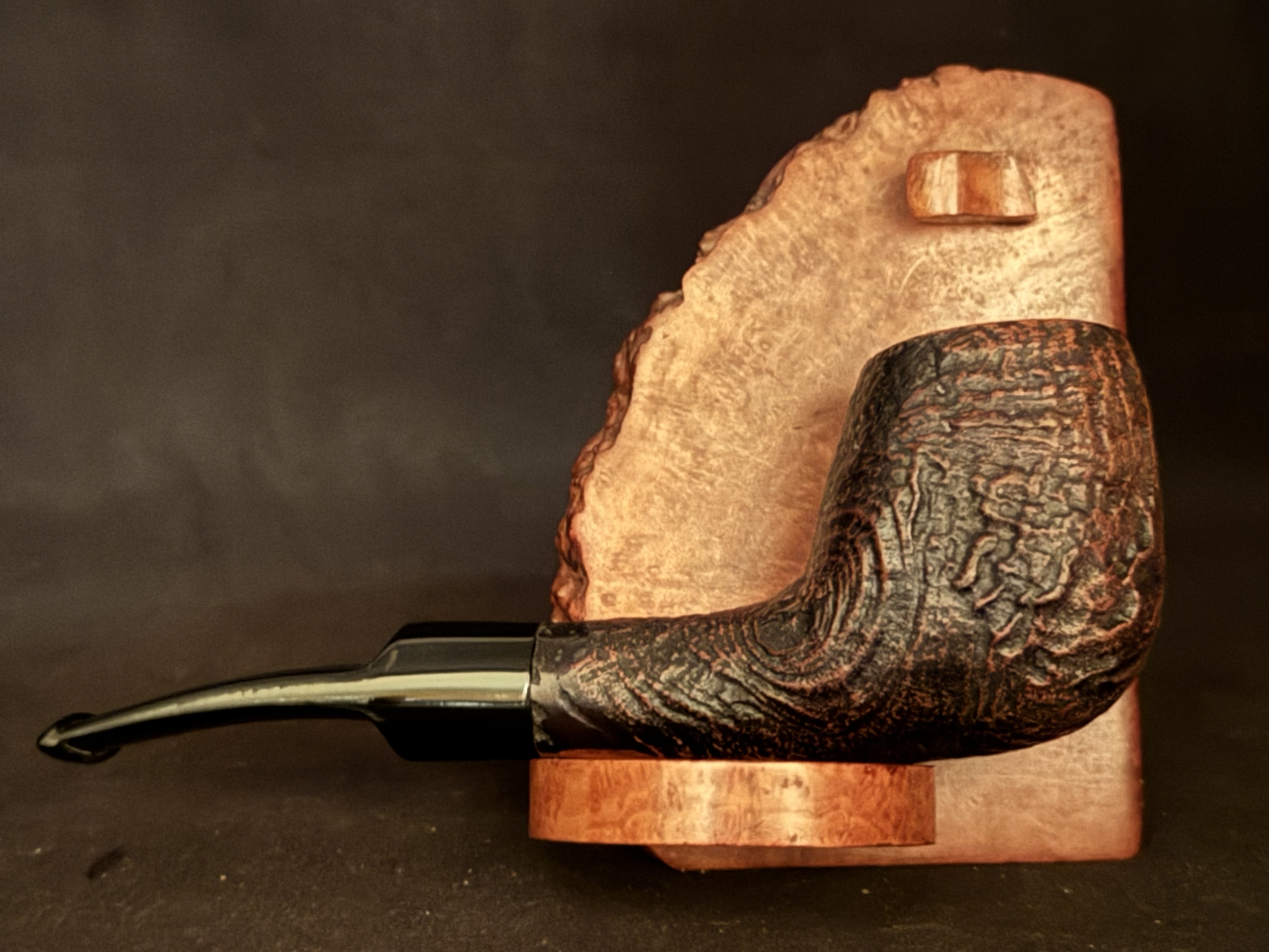 Rovera Sandblast Billiard Pot Estate Pipe - Acrylic Saddle Stem, 9mm Filter, Fishtail 4