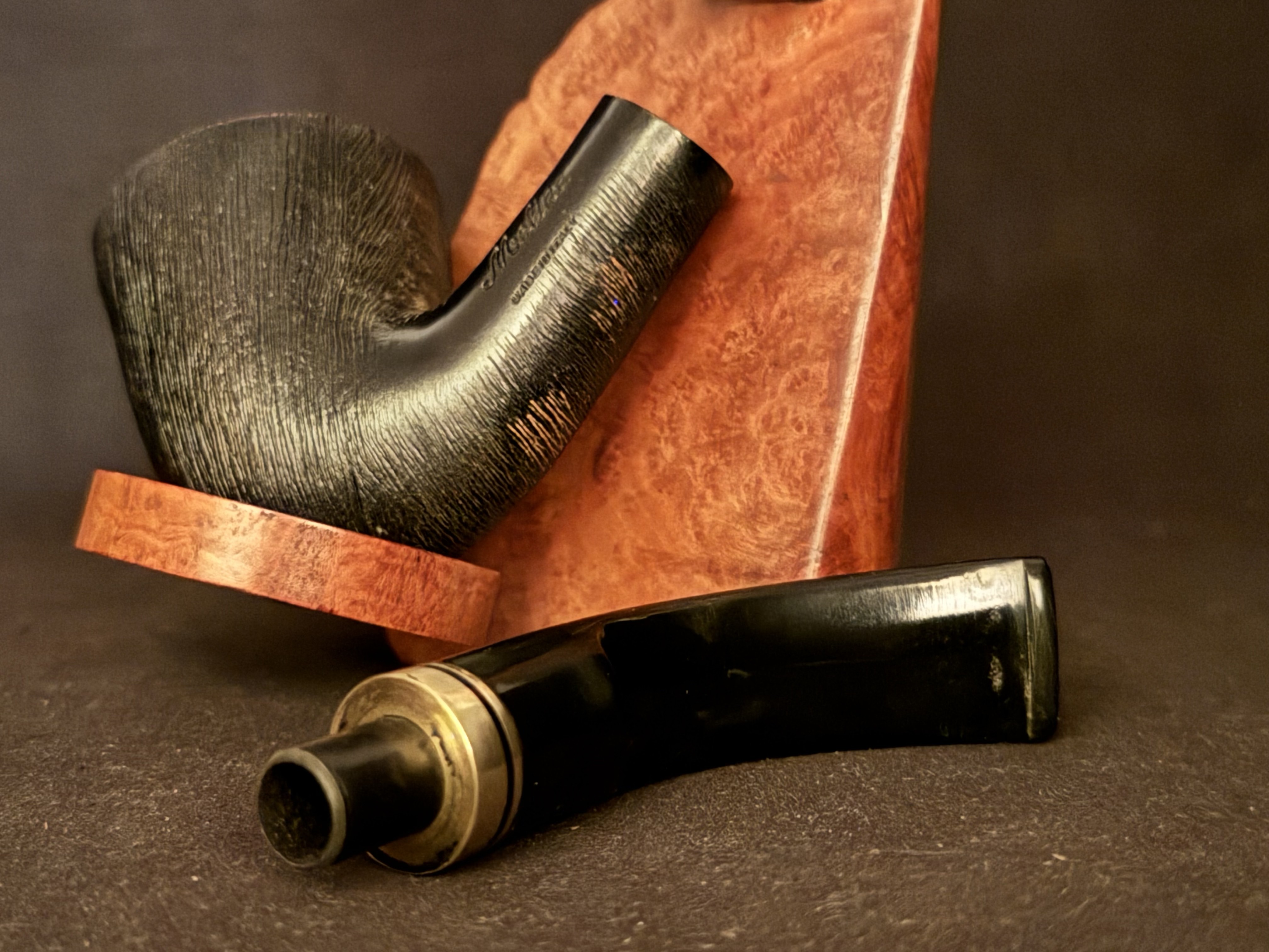 Molina Made in Italy Bent Dublin Rustic Silk Brush Finish Vulcanite Saddle Stem 9mm Filter Estate Pipe 7