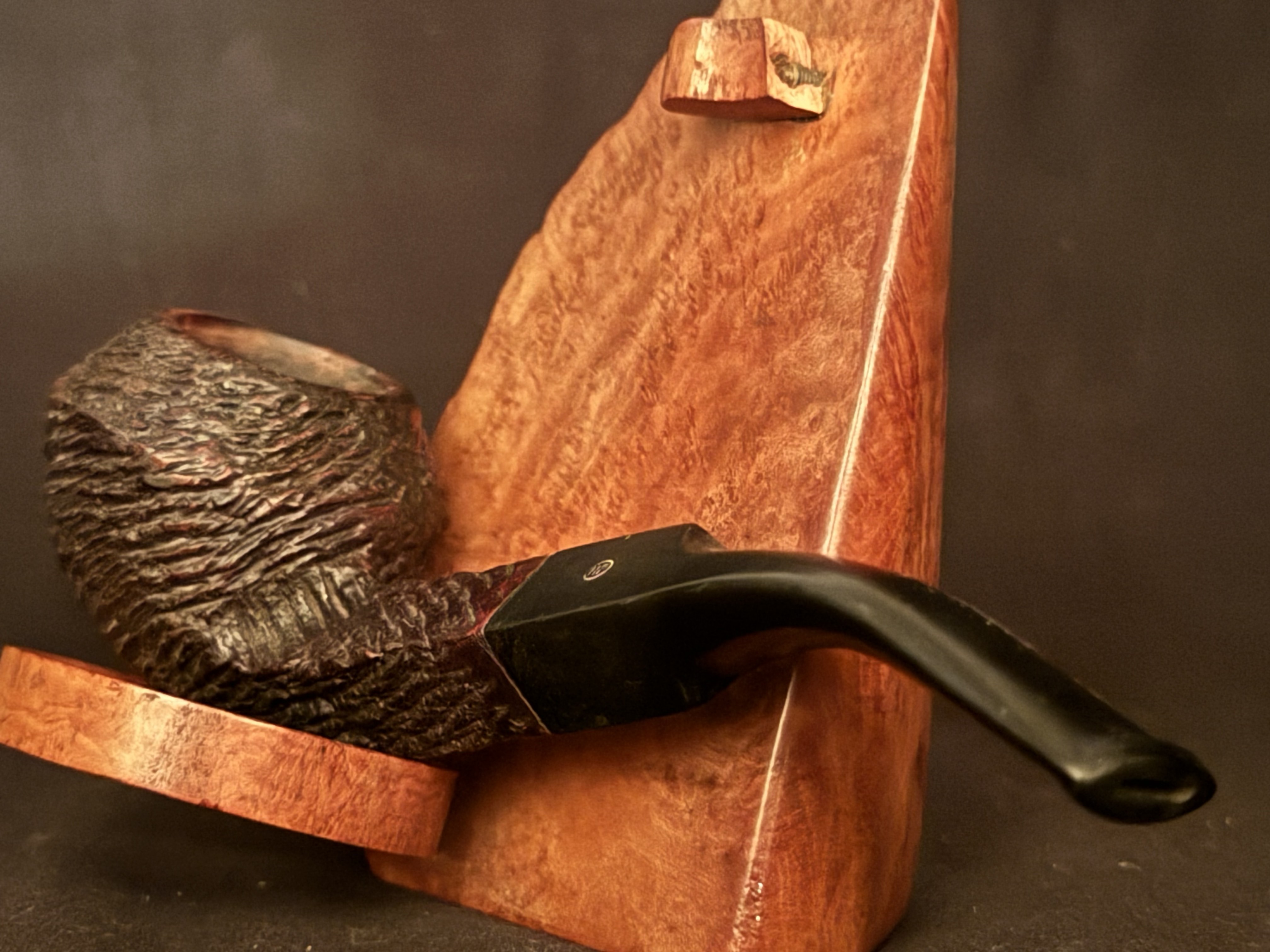 Hyde Park London Made Ruggy 409 Bent Bulldog Sandblast Rusticated Vulcanite Saddle Stem Estate Pipe 8