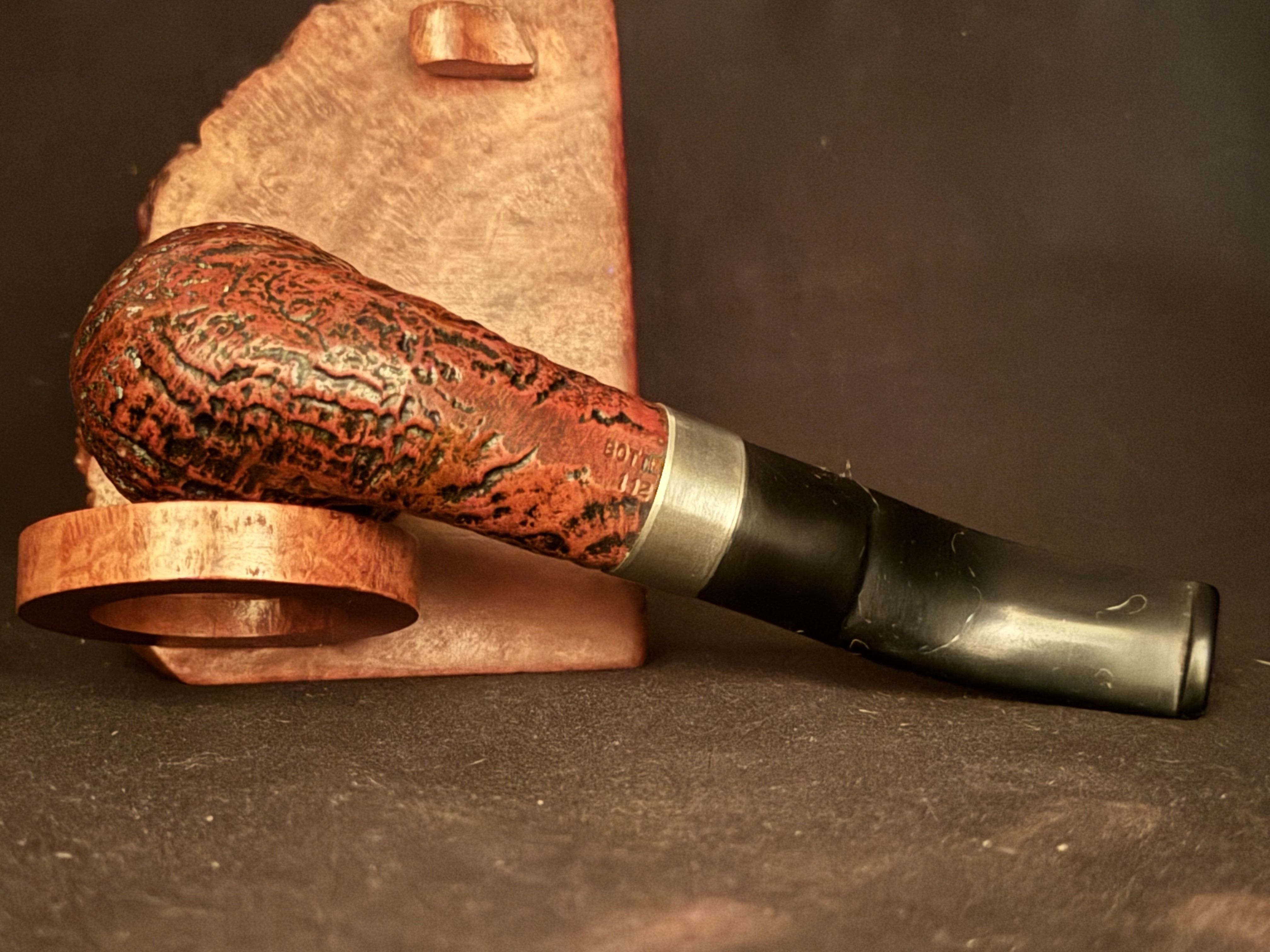 Botte 121 Sandblast Bent Egg Estate Pipe - Saddle Vulcanite Stem, Wide Oval Shank, 9mm Filter 3