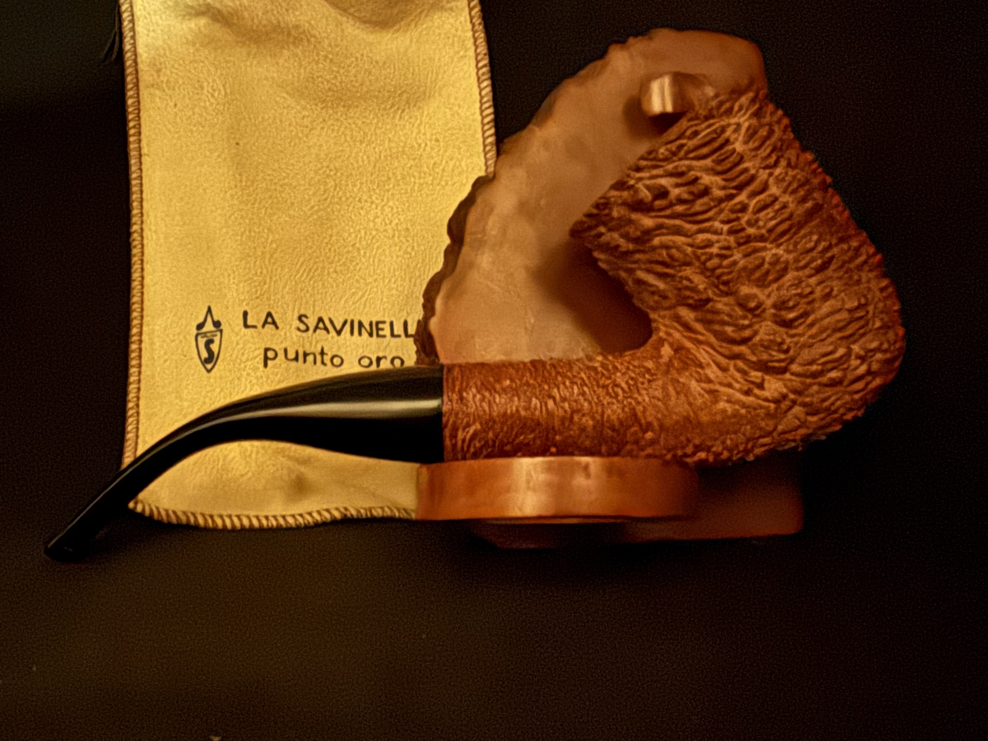 Savinelli Punto Oro 611 EX Corallo di Mare Bent Dublin Estate Pipe, Rusticated Finish, Extraordinaire Size, Italy 8