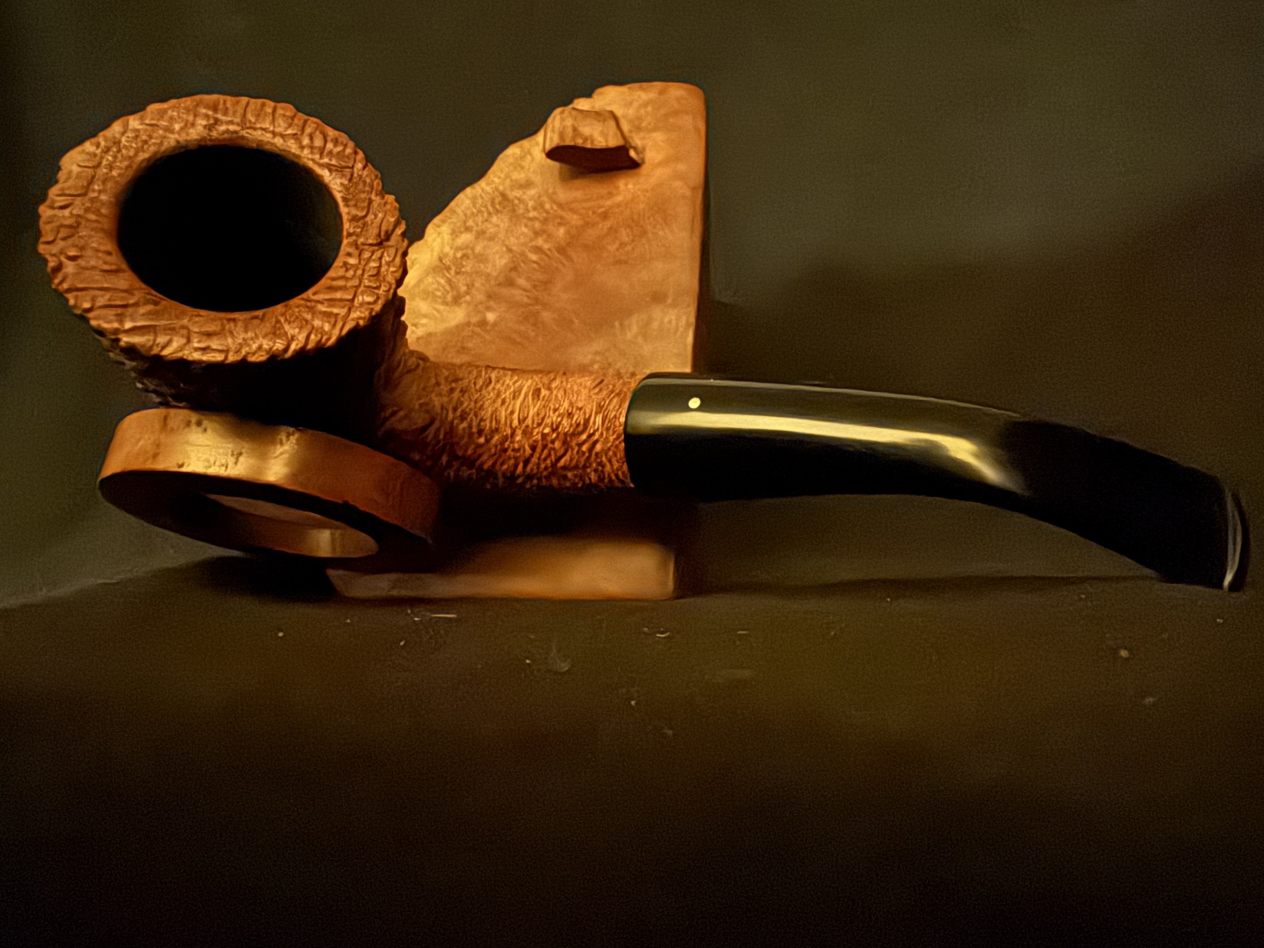 Savinelli Punto Oro 611 EX Corallo di Mare Bent Dublin Estate Pipe, Rusticated Finish, Extraordinaire Size, Italy 12