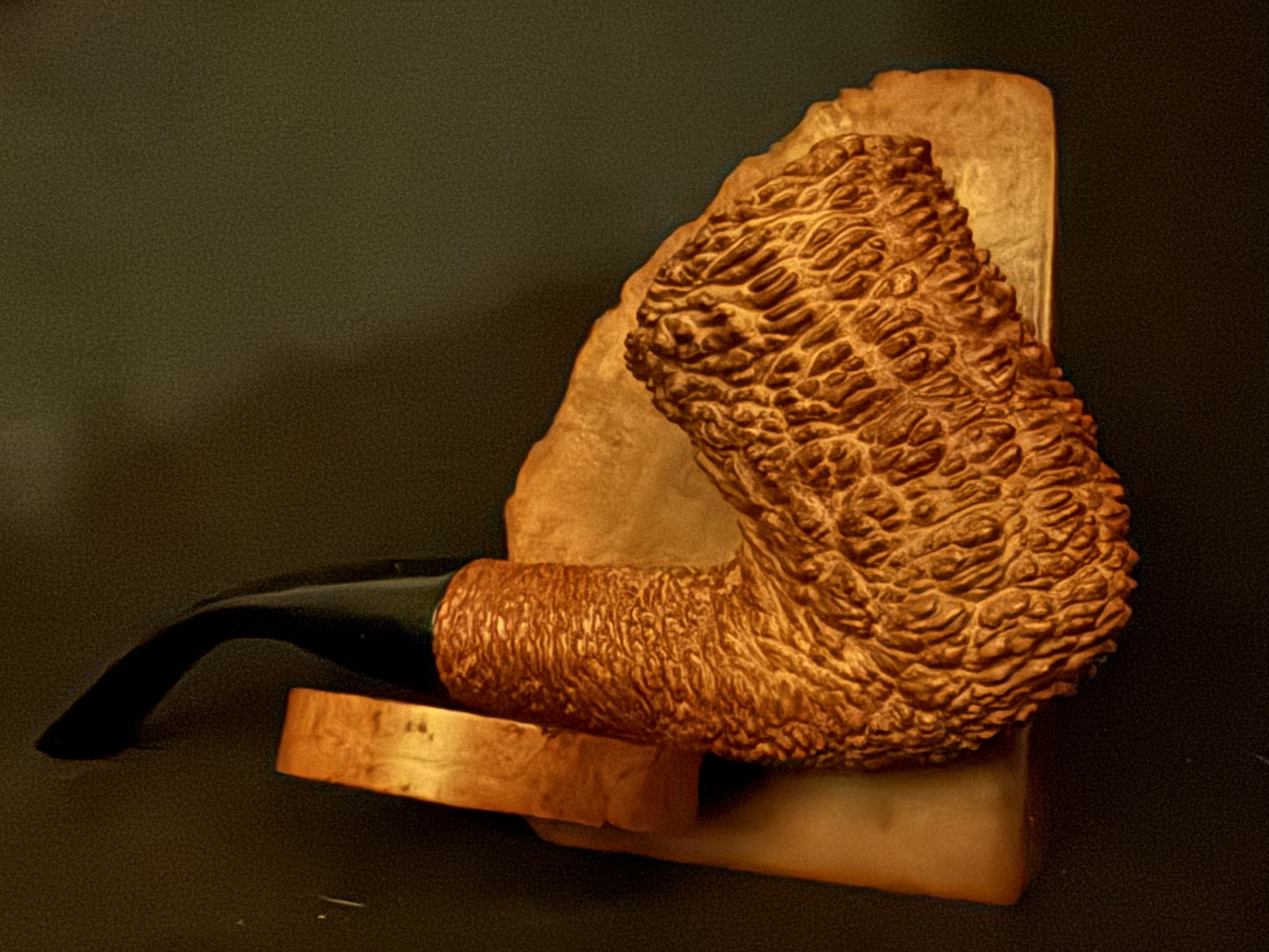 Savinelli Punto Oro 611 EX Corallo di Mare Bent Dublin Estate Pipe, Rusticated Finish, Extraordinaire Size, Italy 15